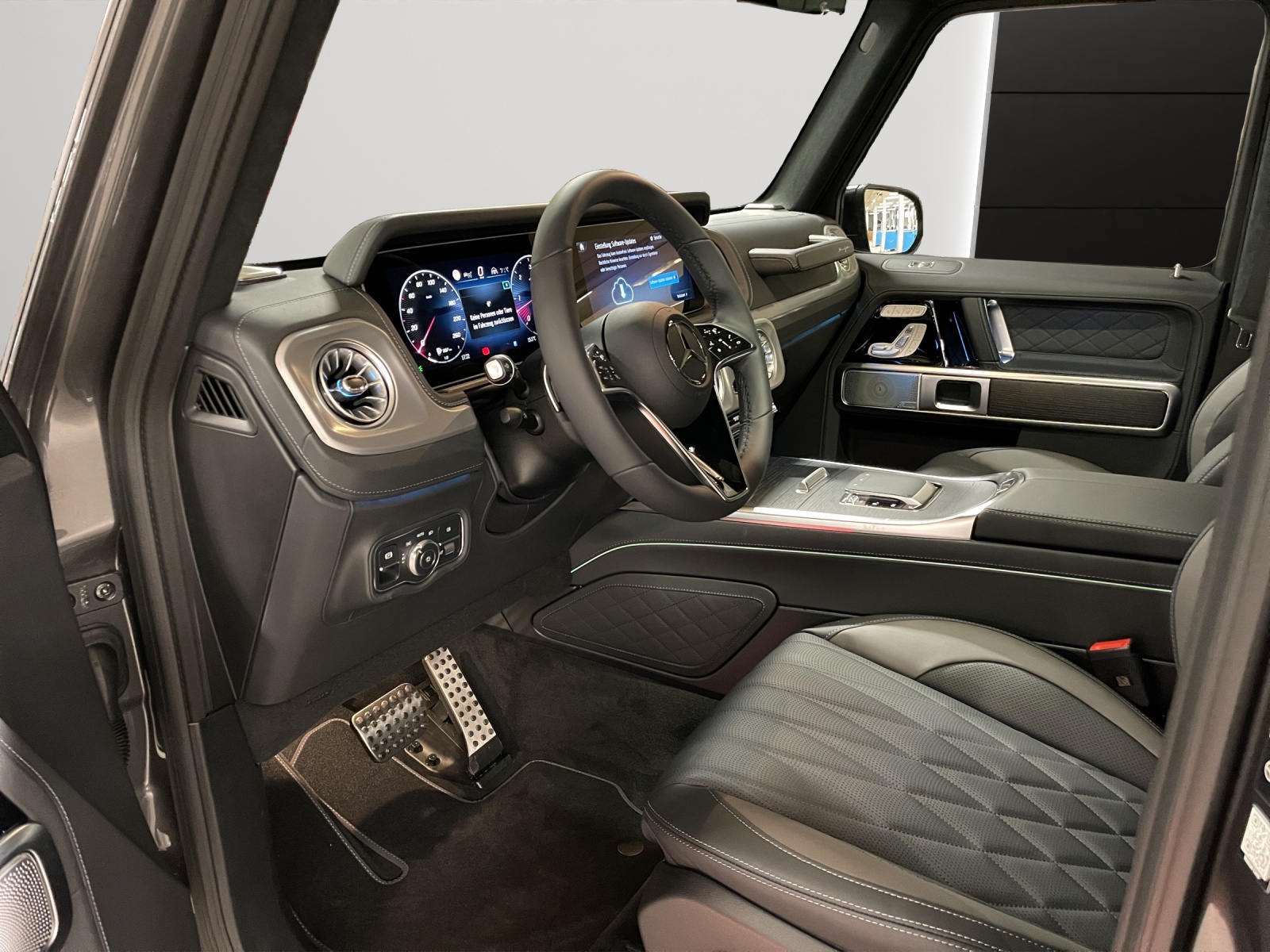 MERCEDES-BENZ G 450d 9G-Tronic-image-4