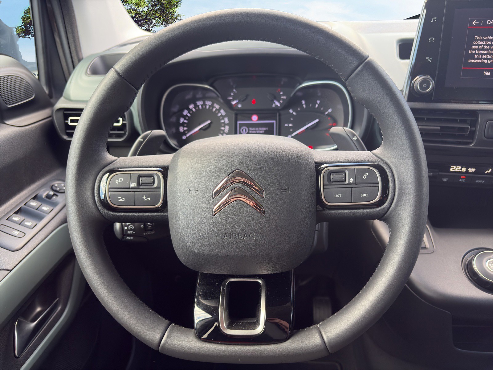 CITROEN Berlingo 1.5 BlueHDi Shine EAT8-image-10