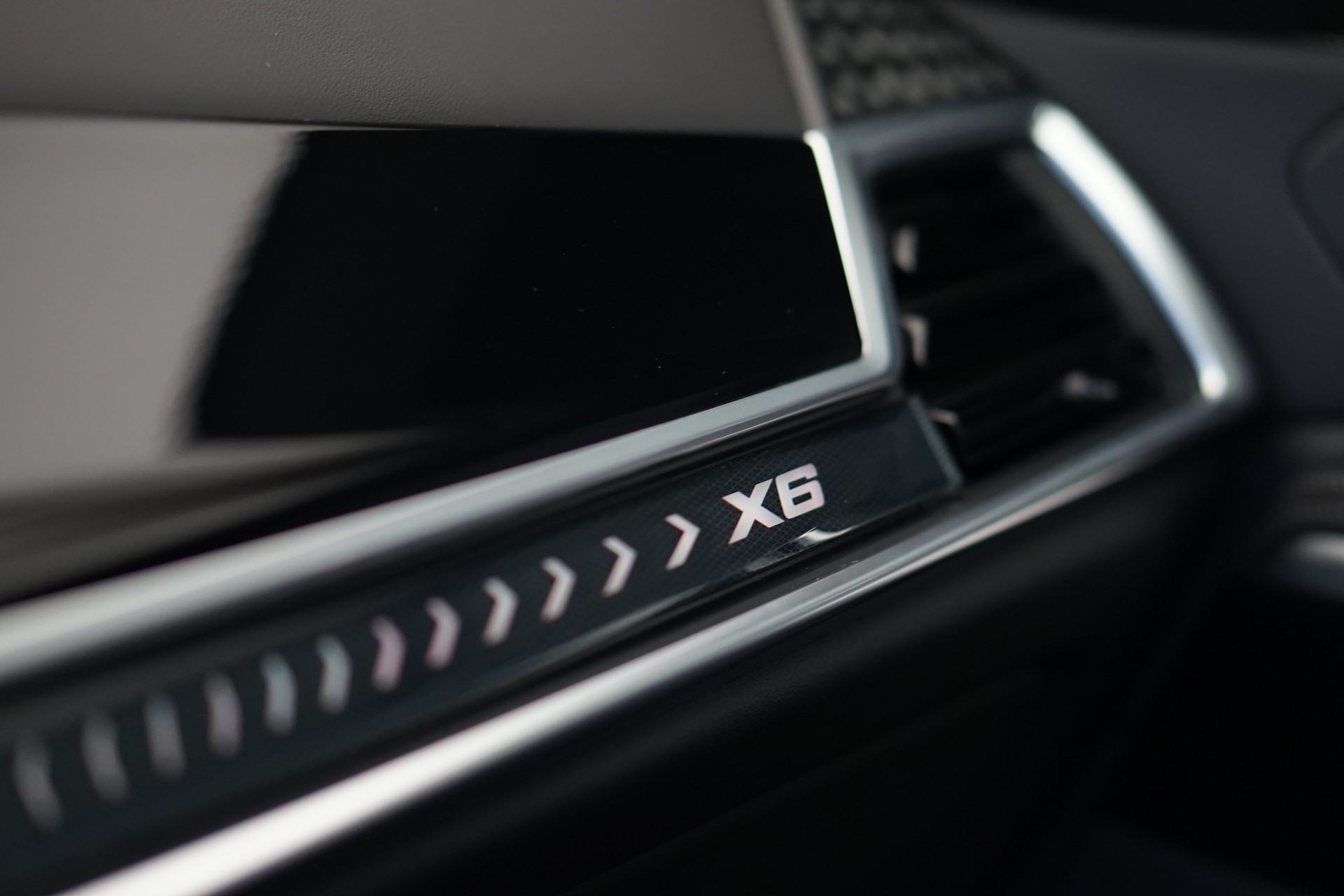 BMW X6 xDrive 48V 40d M Sport Pro Steptronic *Panorama* *AHK* *Standheizung*-image-35
