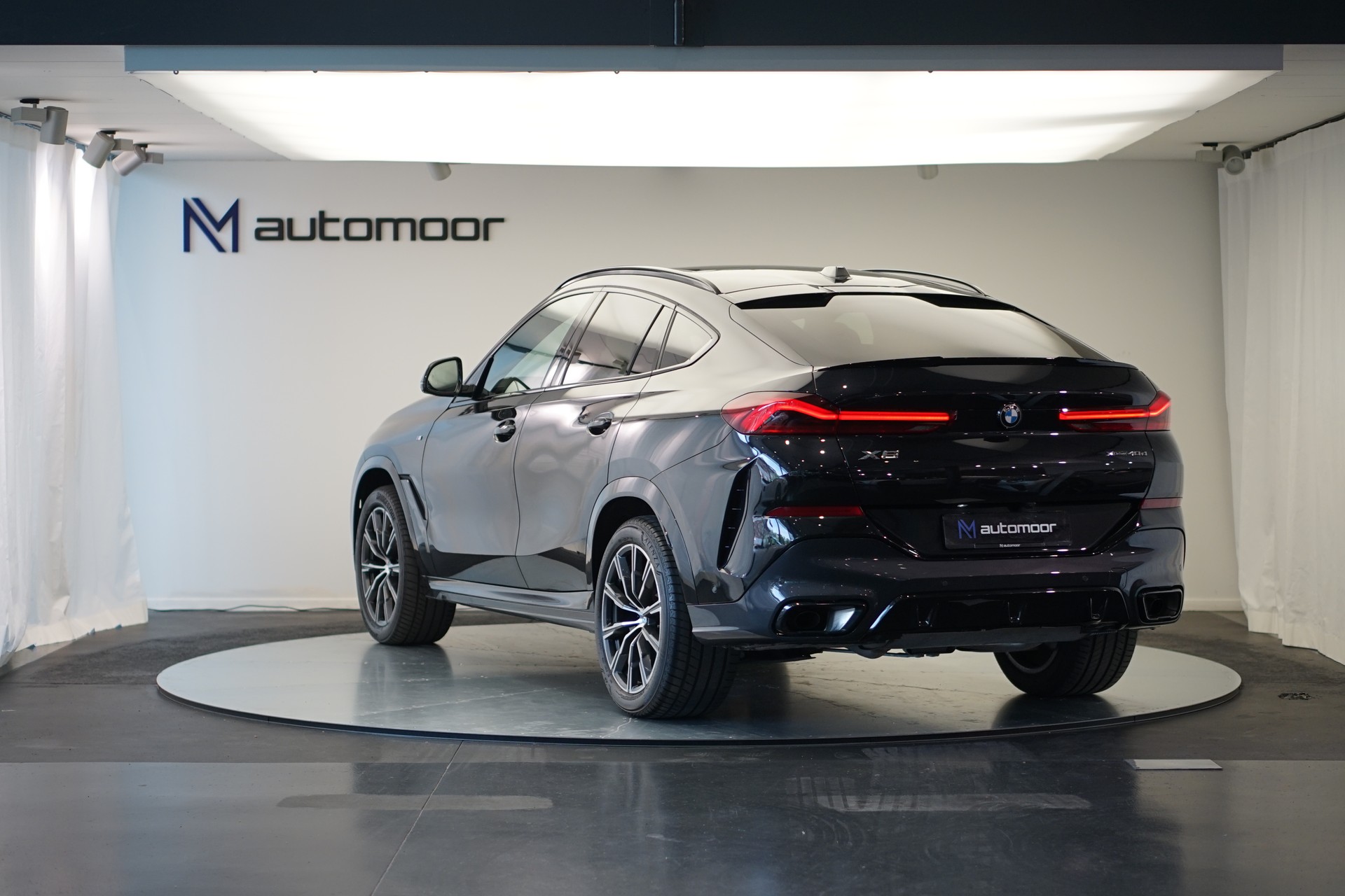 BMW X6 xDrive 48V 40d M Sport Pro Steptronic *Panorama* *AHK* *Standheizung*-image-6