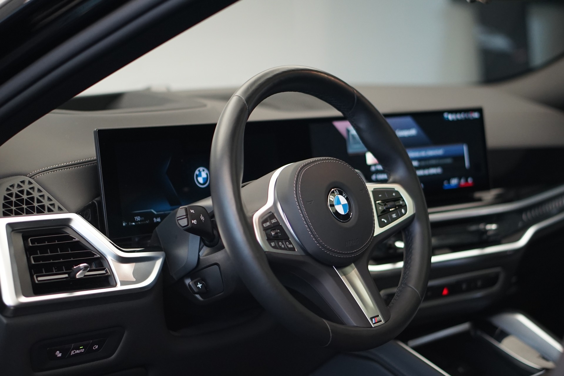 BMW X6 xDrive 48V 40d M Sport Pro Steptronic *Panorama* *AHK* *Standheizung*-image-37