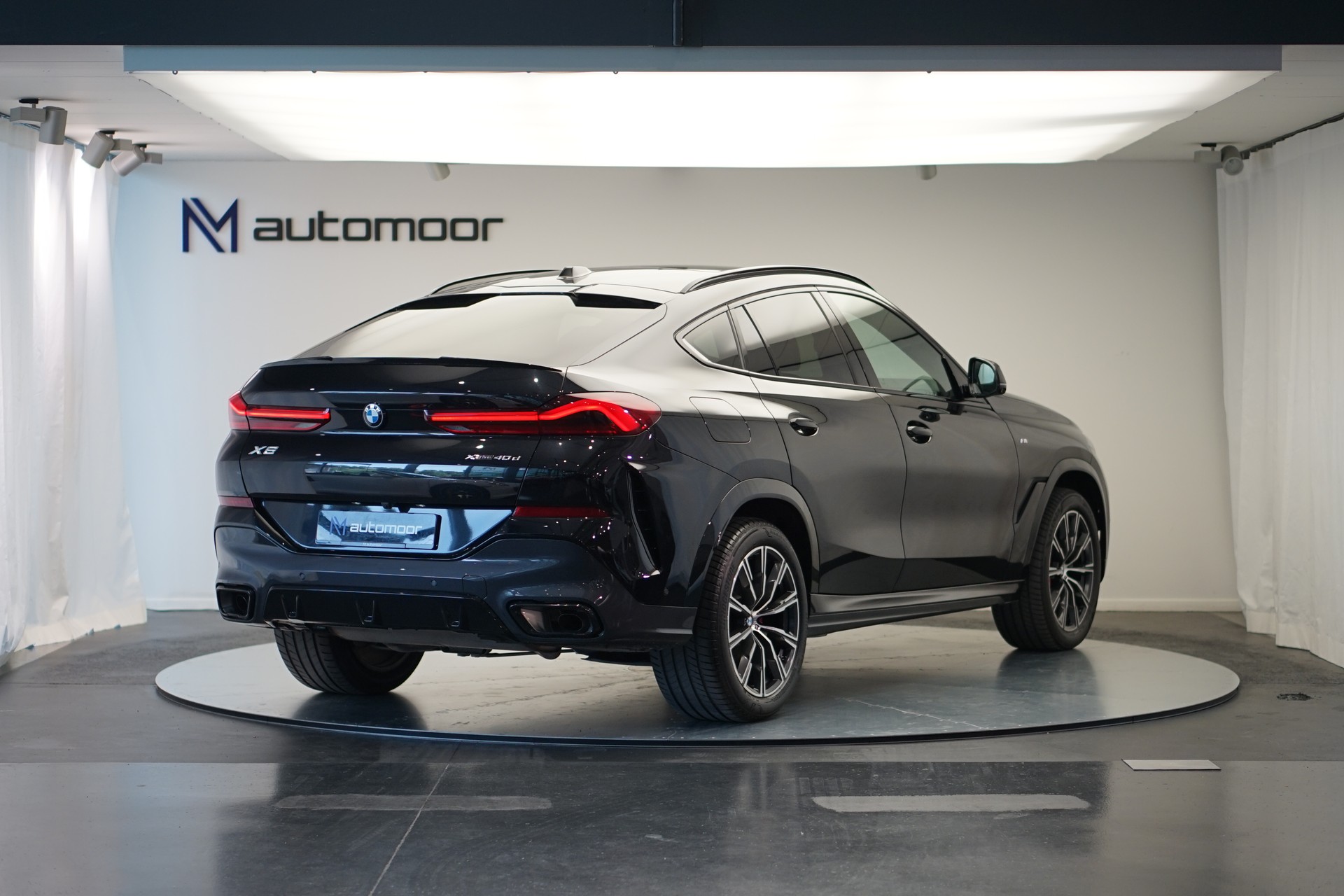 BMW X6 xDrive 48V 40d M Sport Pro Steptronic *Panorama* *AHK* *Standheizung*-image-4