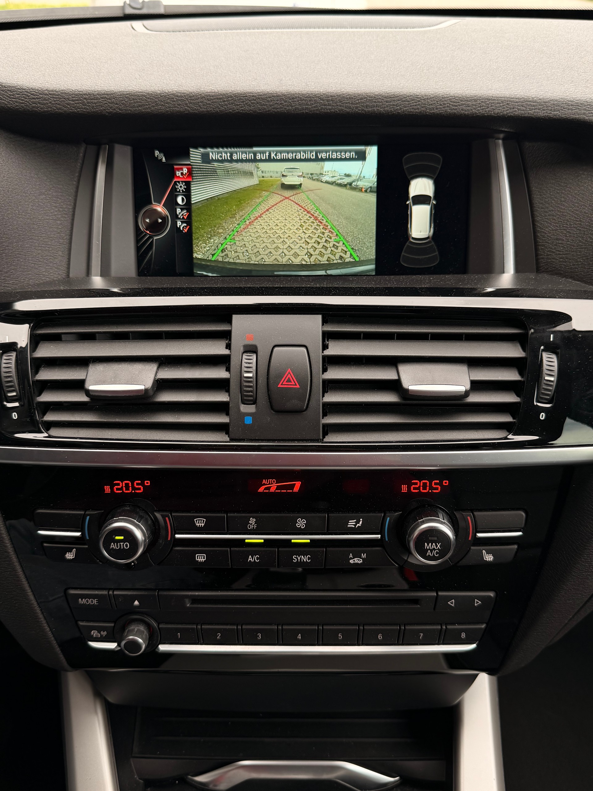 BMW X3 xDrive 20d Steptronic-image-15