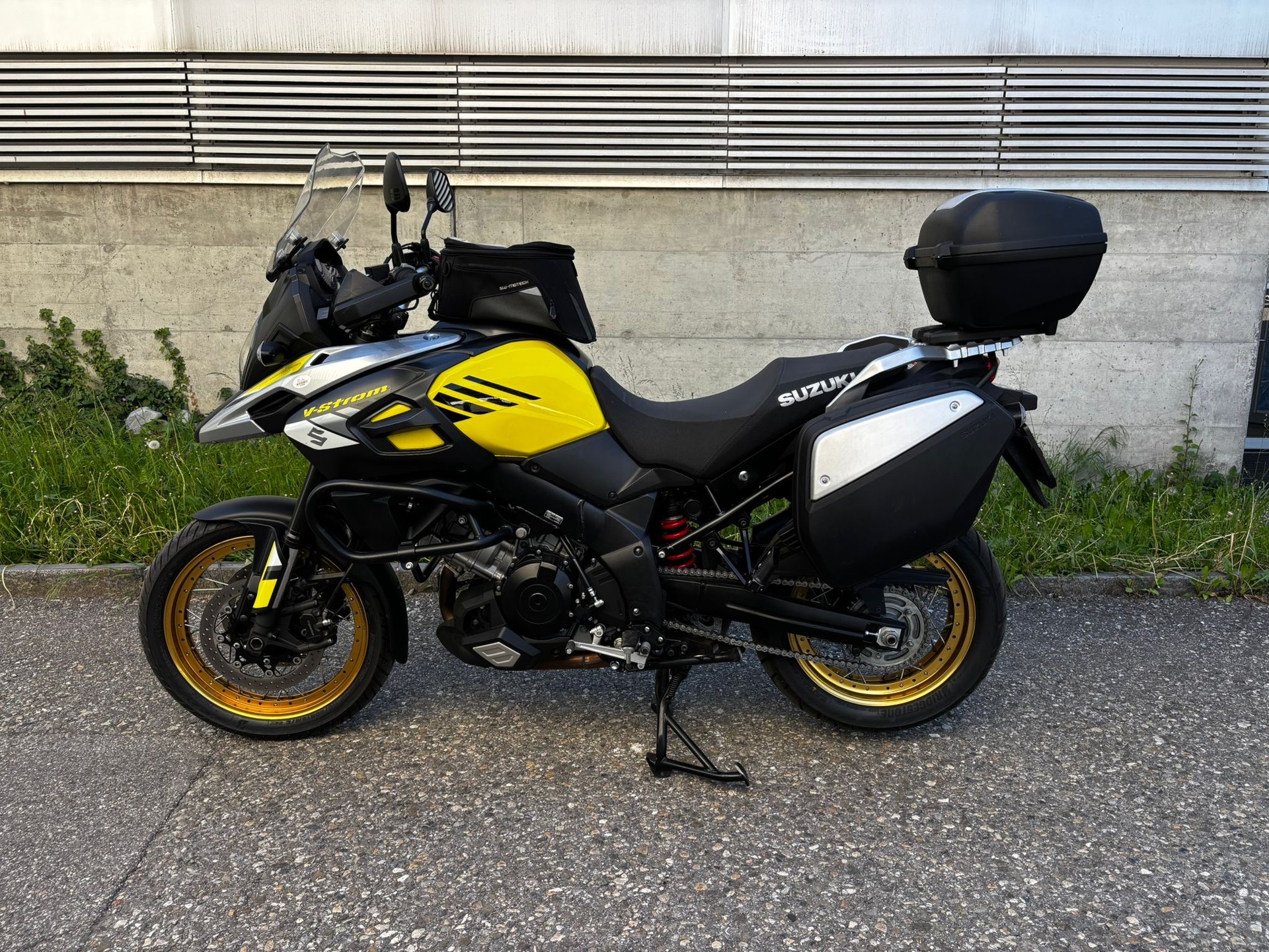 SUZUKI DL 1000 XA Xplorer ABS L8-image-1