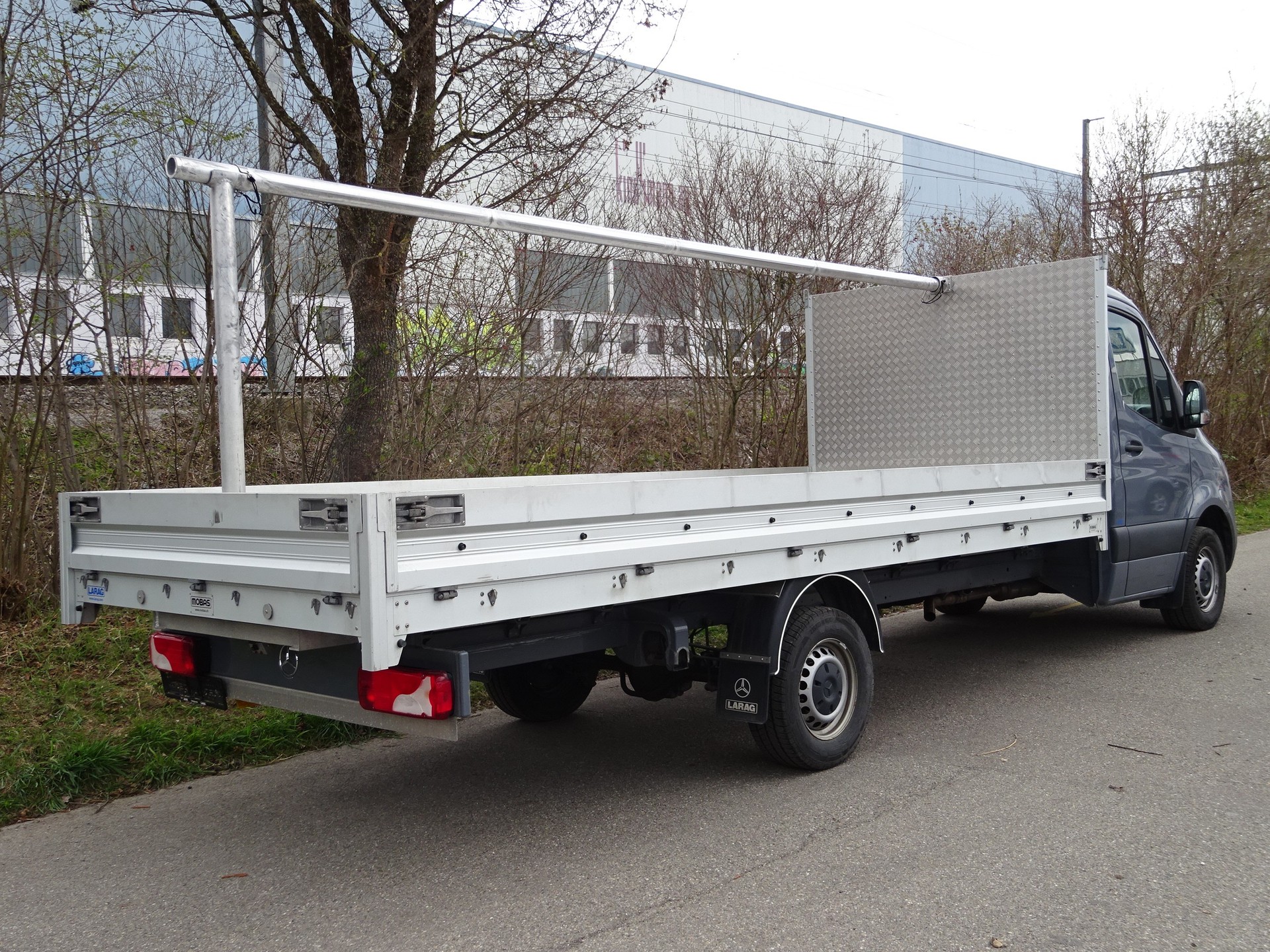 MERCEDES-BENZ 417 mit langer offener Brücke-image-6