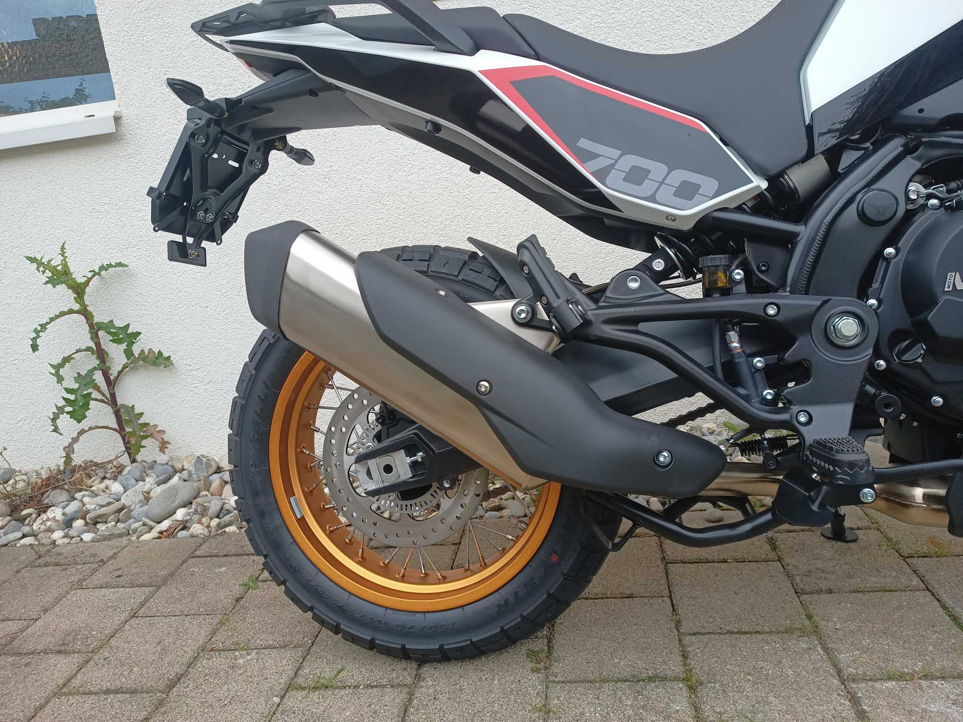 MOTO MORINI X-Cape 700 Gold Edition-image-11