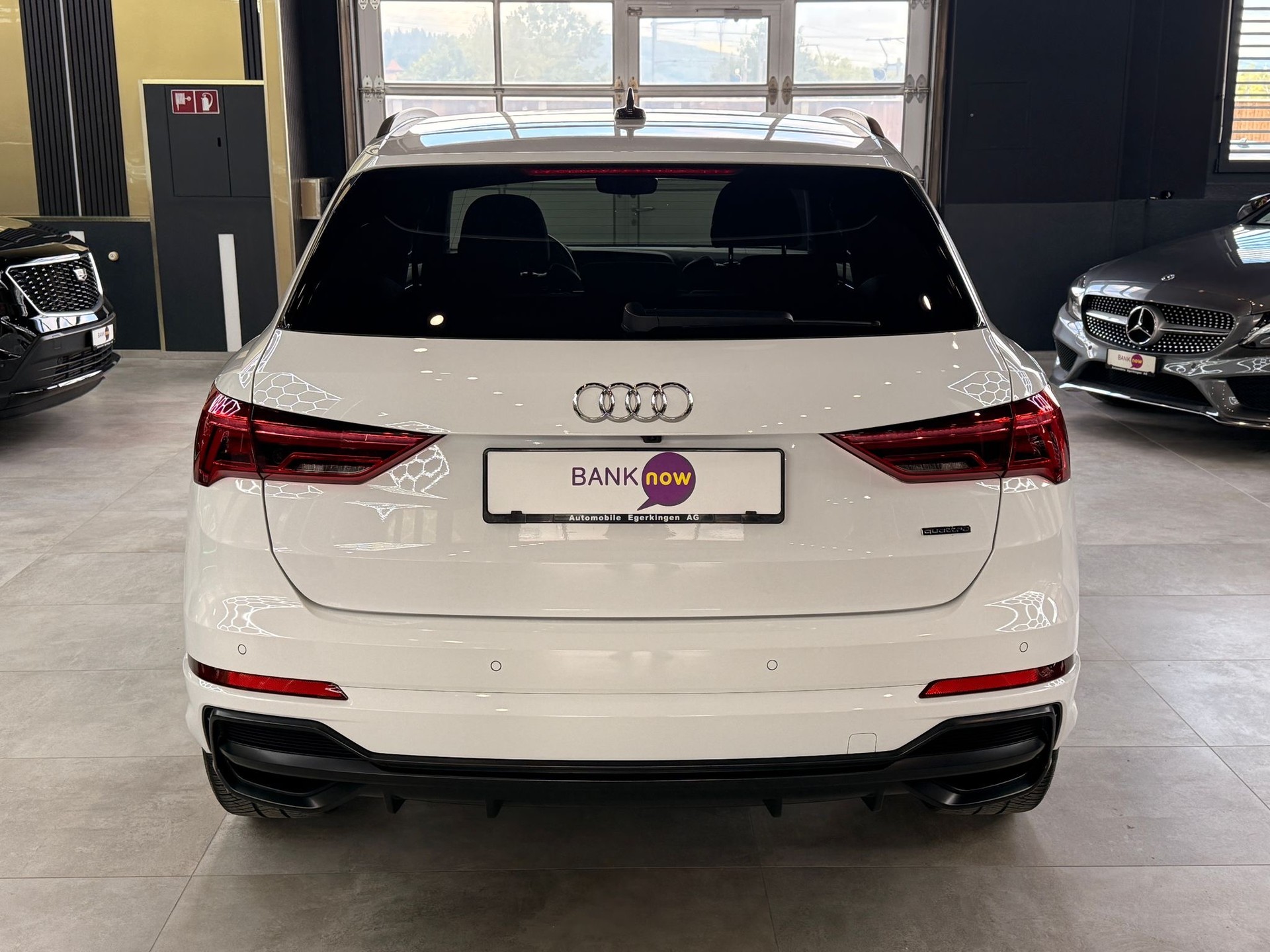 AUDI Q3 40 TDI S line Attraction quattro S-tronic-image-5