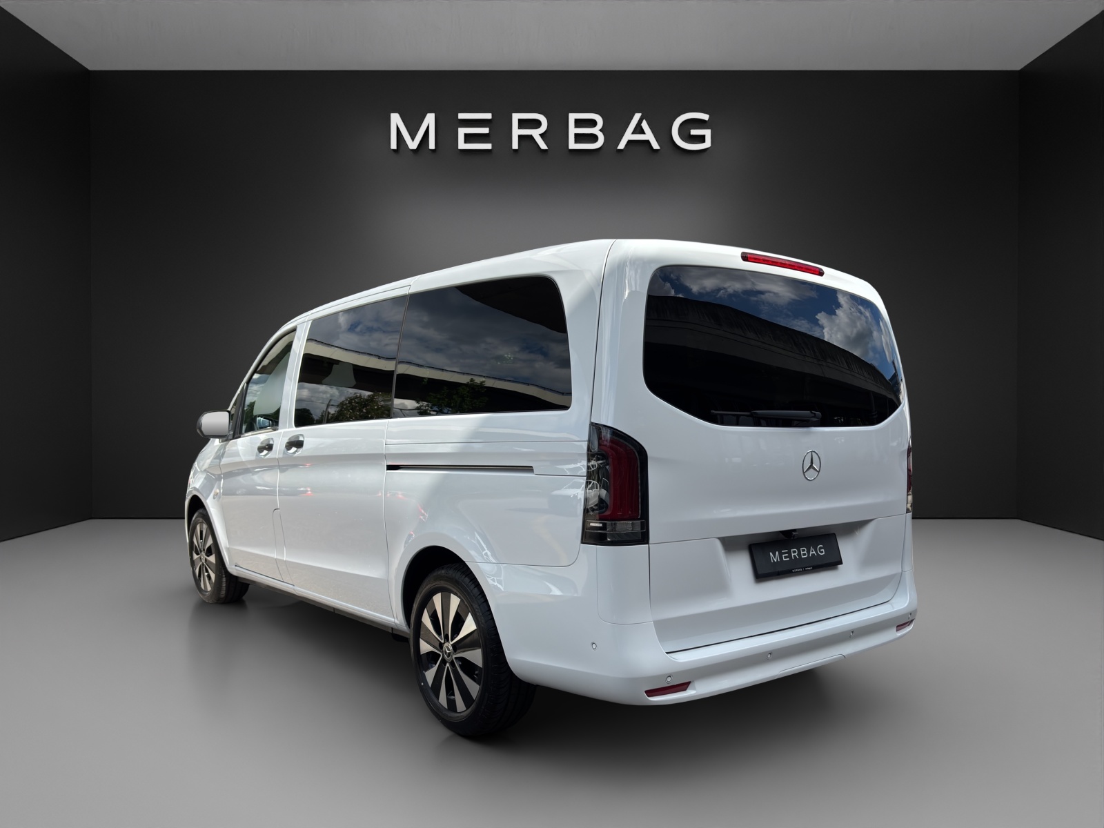 MERCEDES-BENZ Vito 119 CDI Lang Tourer 9G-Tronic 4M Select-image-3