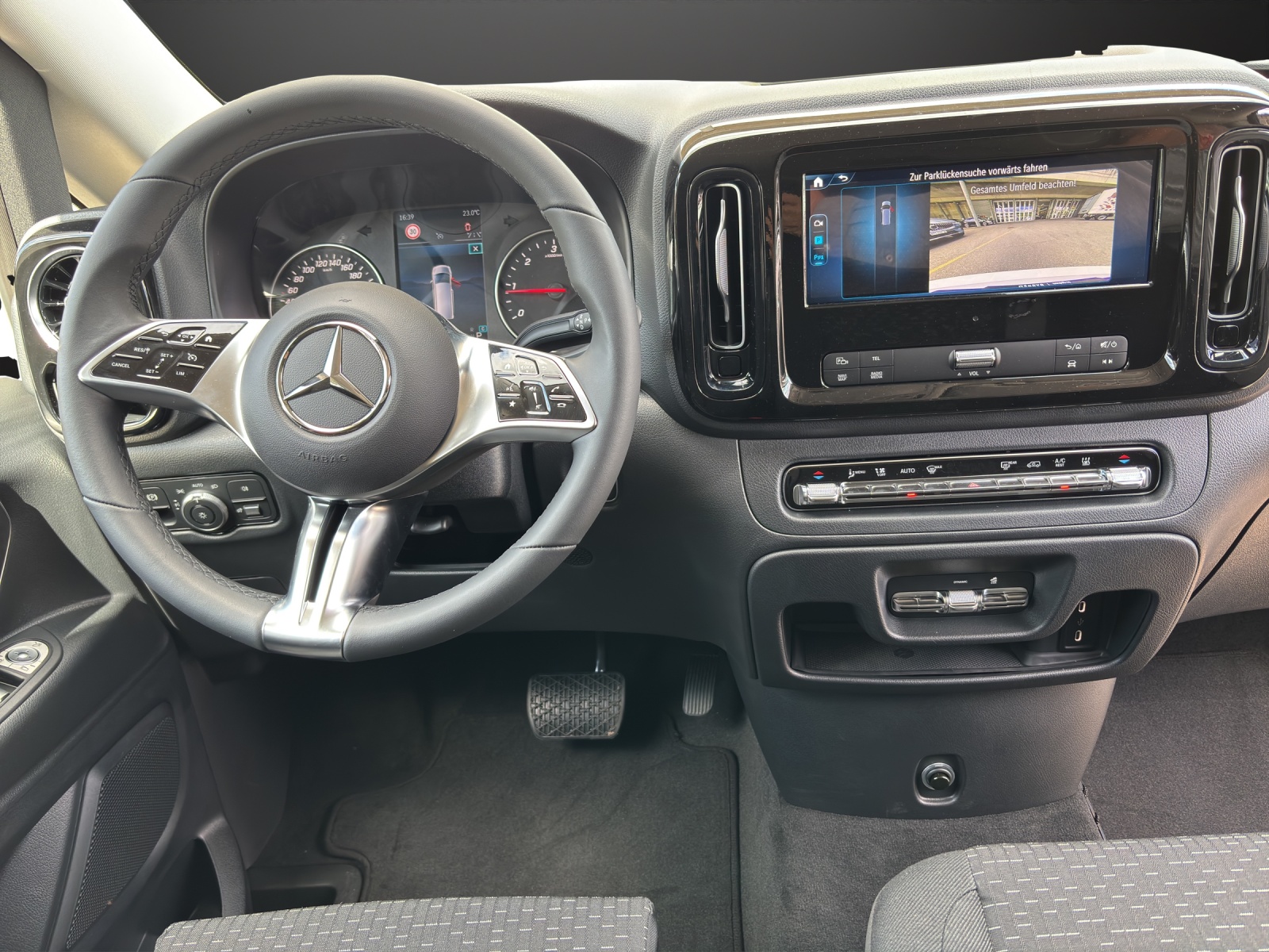 MERCEDES-BENZ Vito 119 CDI Lang Tourer 9G-Tronic 4M Select-image-8