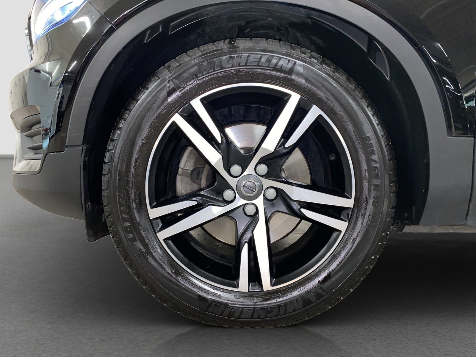VOLVO XC40 2.0 D4 Momentum AWD-image-14