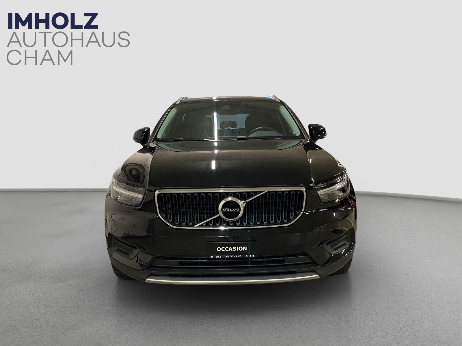 VOLVO XC40 2.0 D4 Momentum AWD-image-4