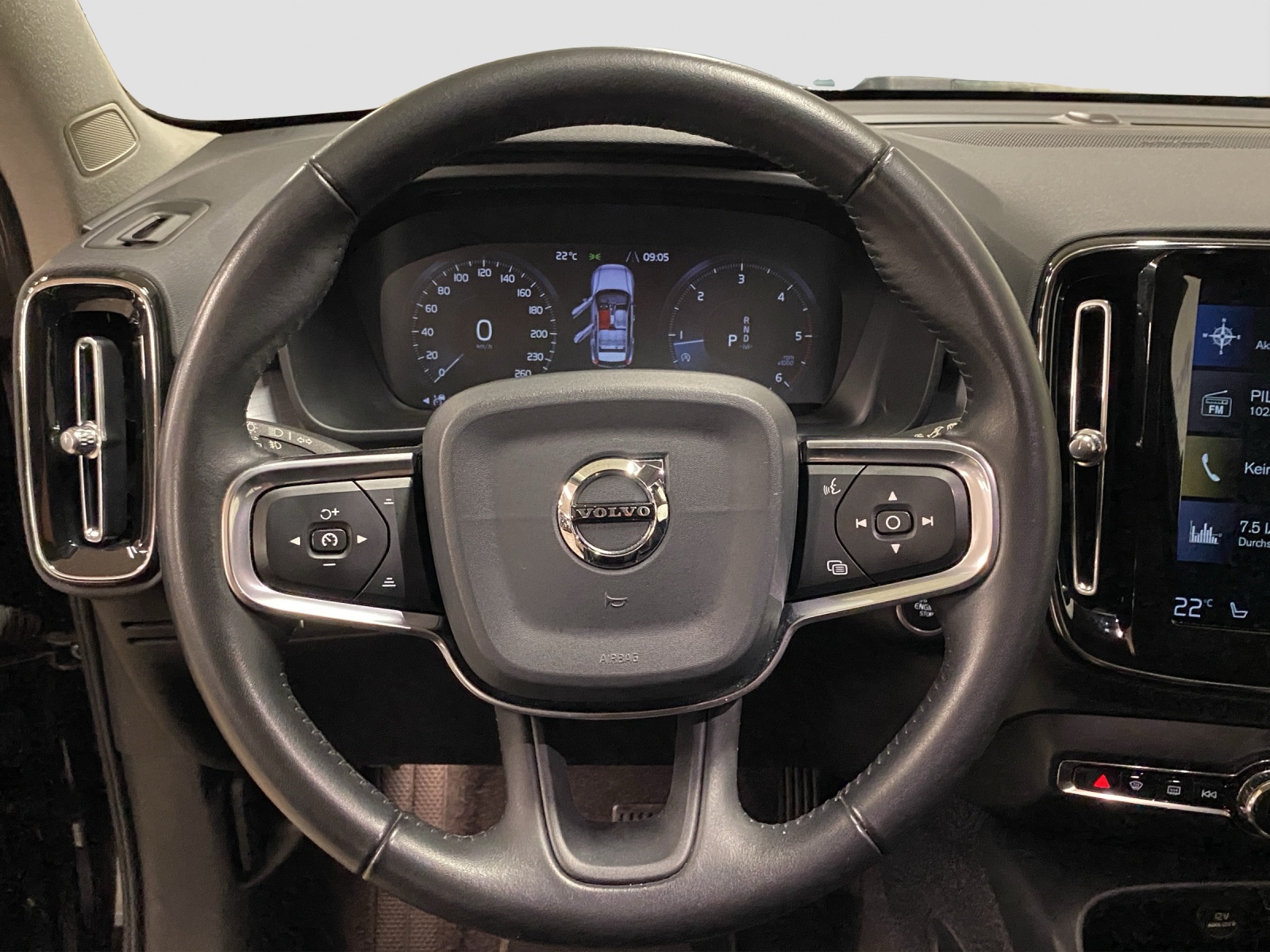 VOLVO XC40 2.0 D4 Momentum AWD-image-7