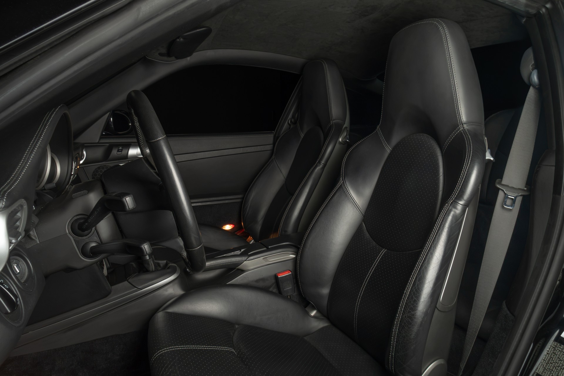 PORSCHE 911 Carrera 4S-image-14