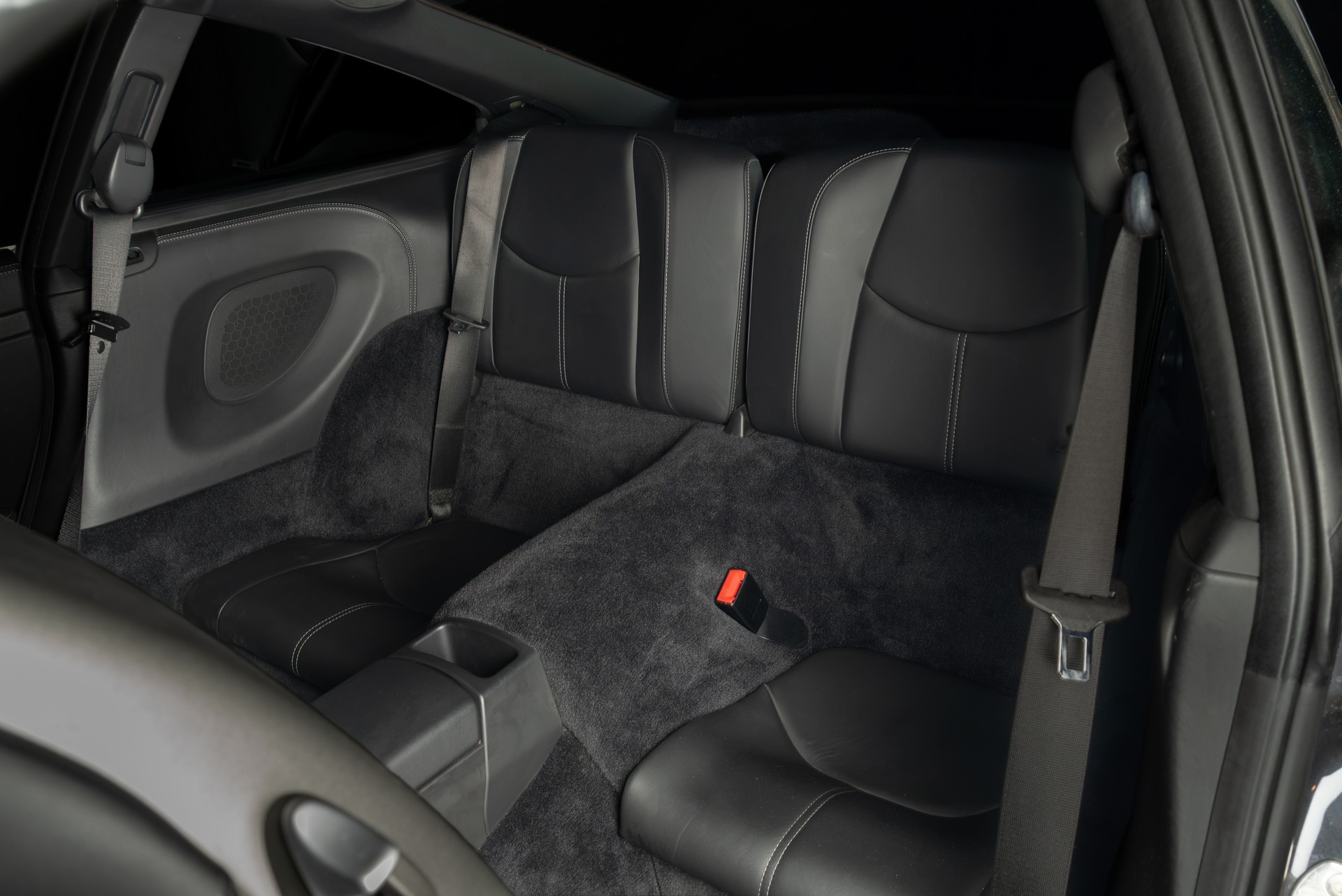 PORSCHE 911 Carrera 4S-image-15