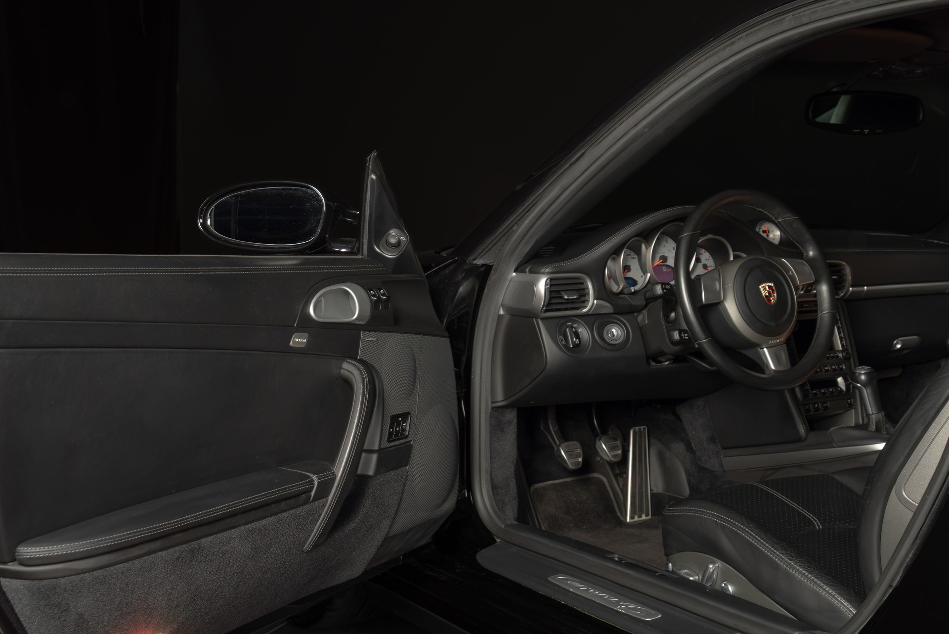 PORSCHE 911 Carrera 4S-image-11