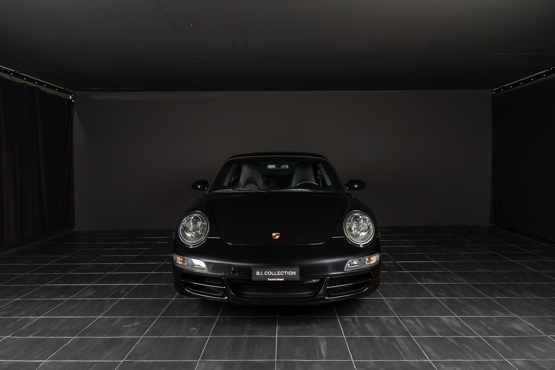 PORSCHE 911 Carrera 4S-image-5