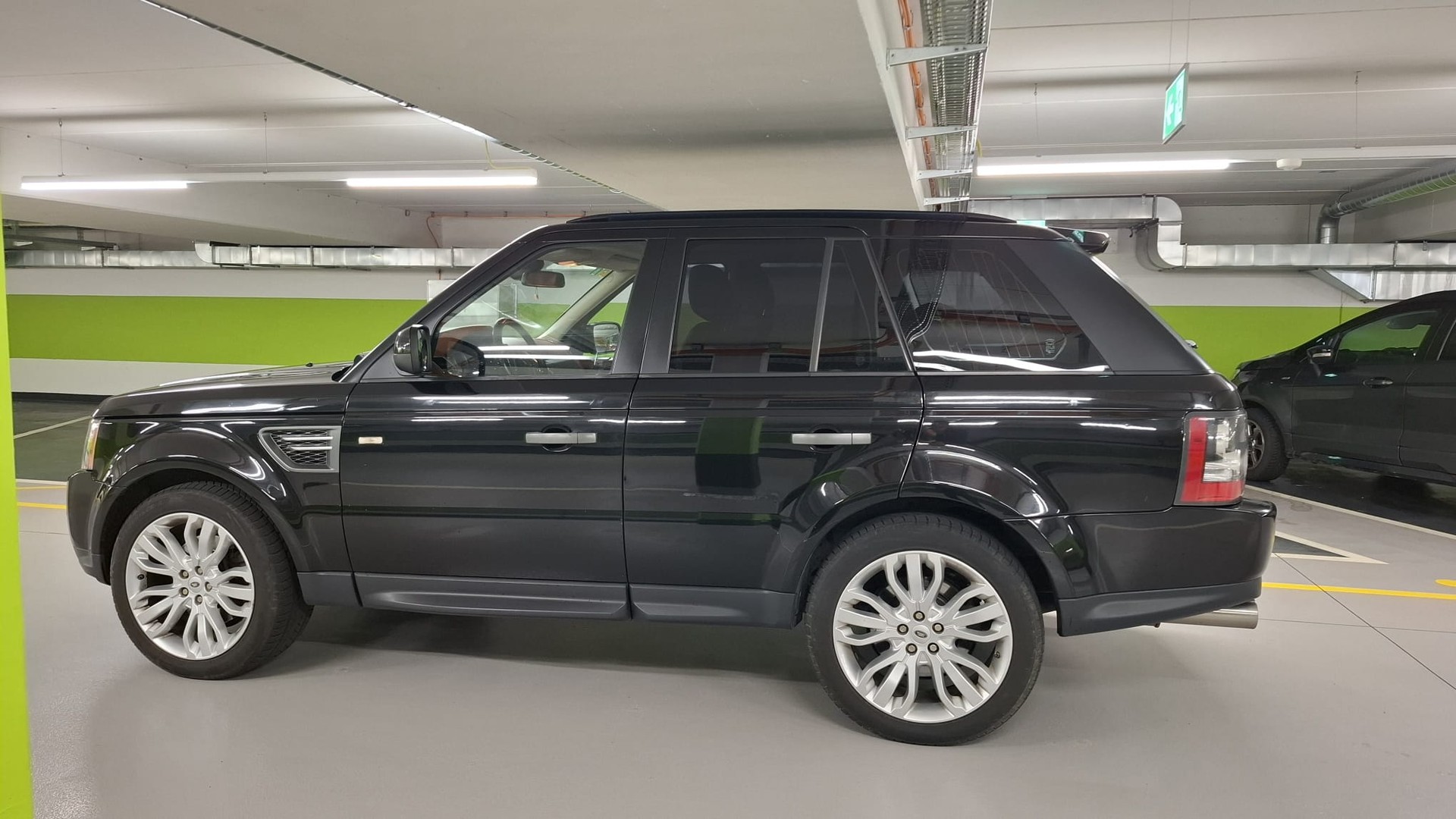 LAND ROVER Range Rover Sport 3.0 TDV6 HSE Automatic-image-6