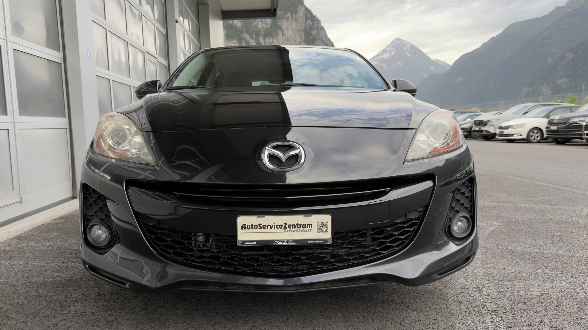MAZDA 3 Hatchback 1.6 Red Edition-image-1