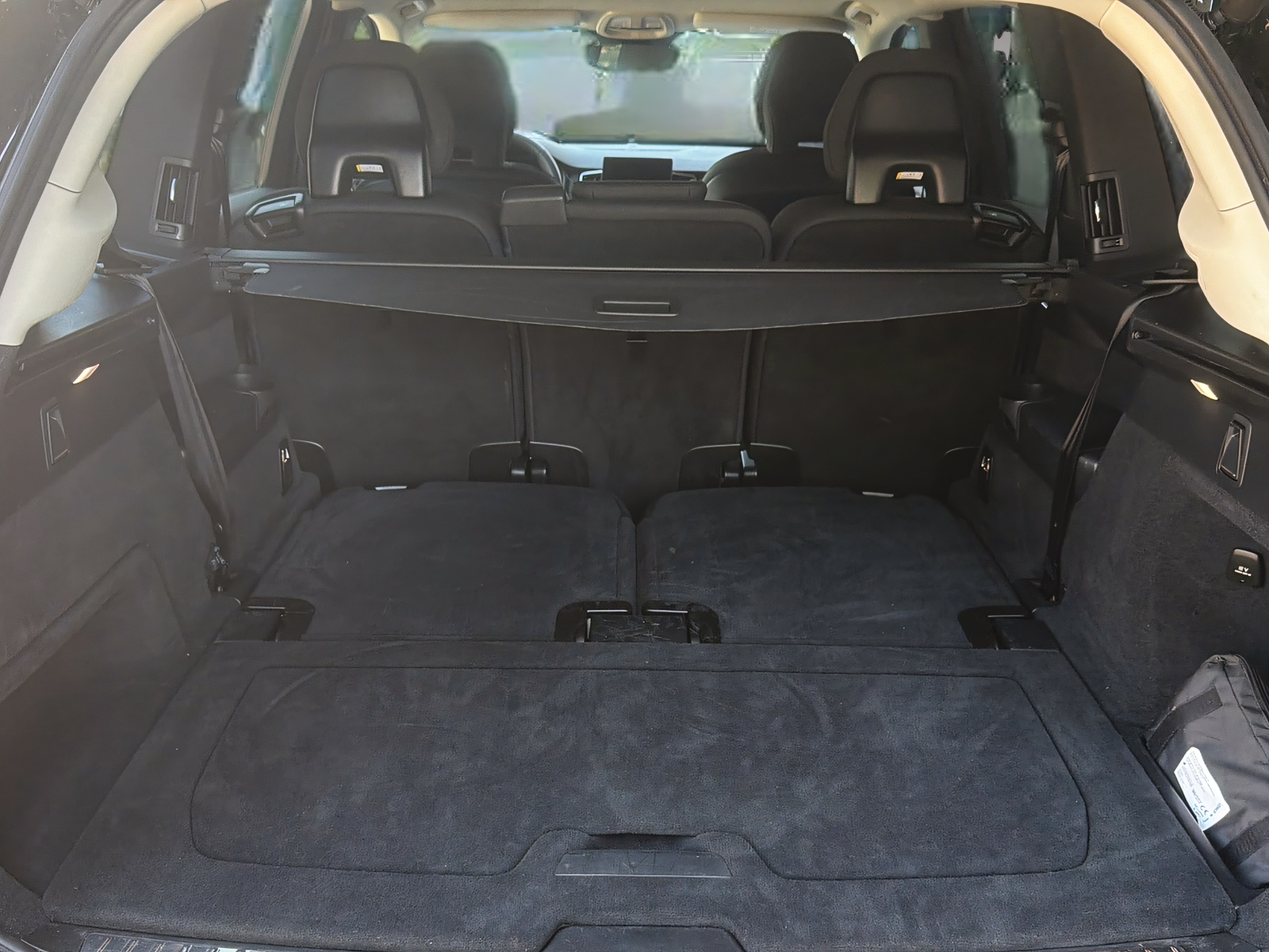 VOLVO XC90 2.0 T8 TE Plus Dark eAWD-image-6