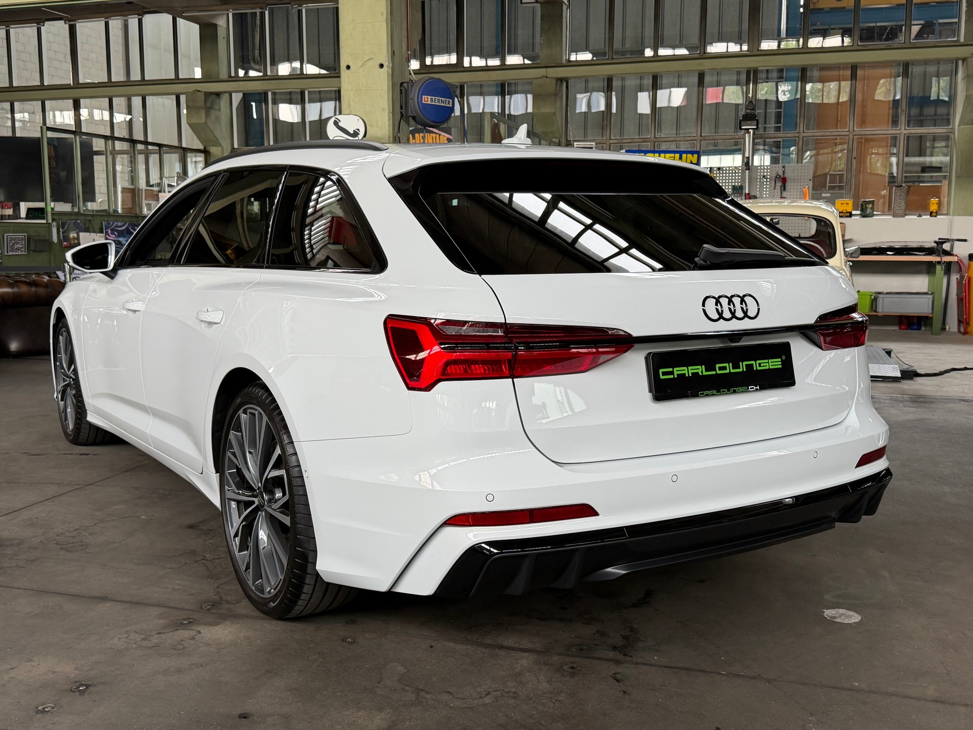 AUDI S6 Avant 3.0 TDI quattro tiptronic-image-17