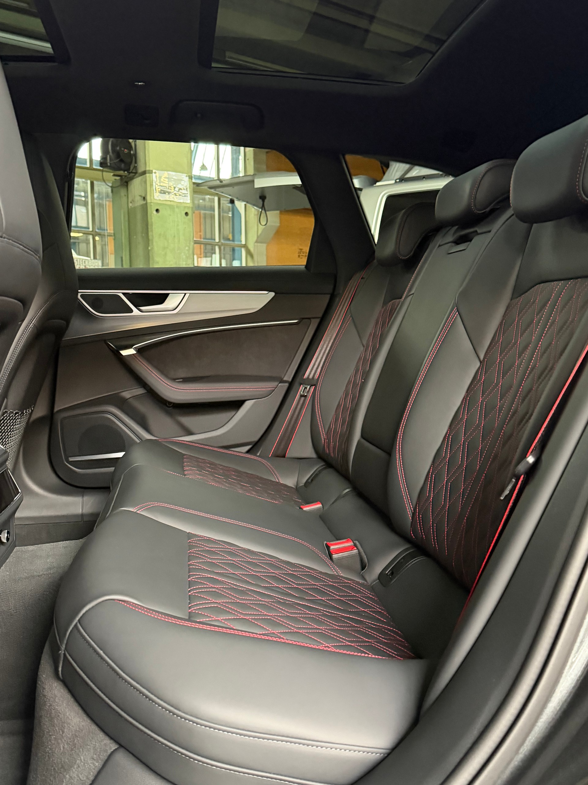 AUDI S6 Avant 3.0 TDI quattro tiptronic-image-11
