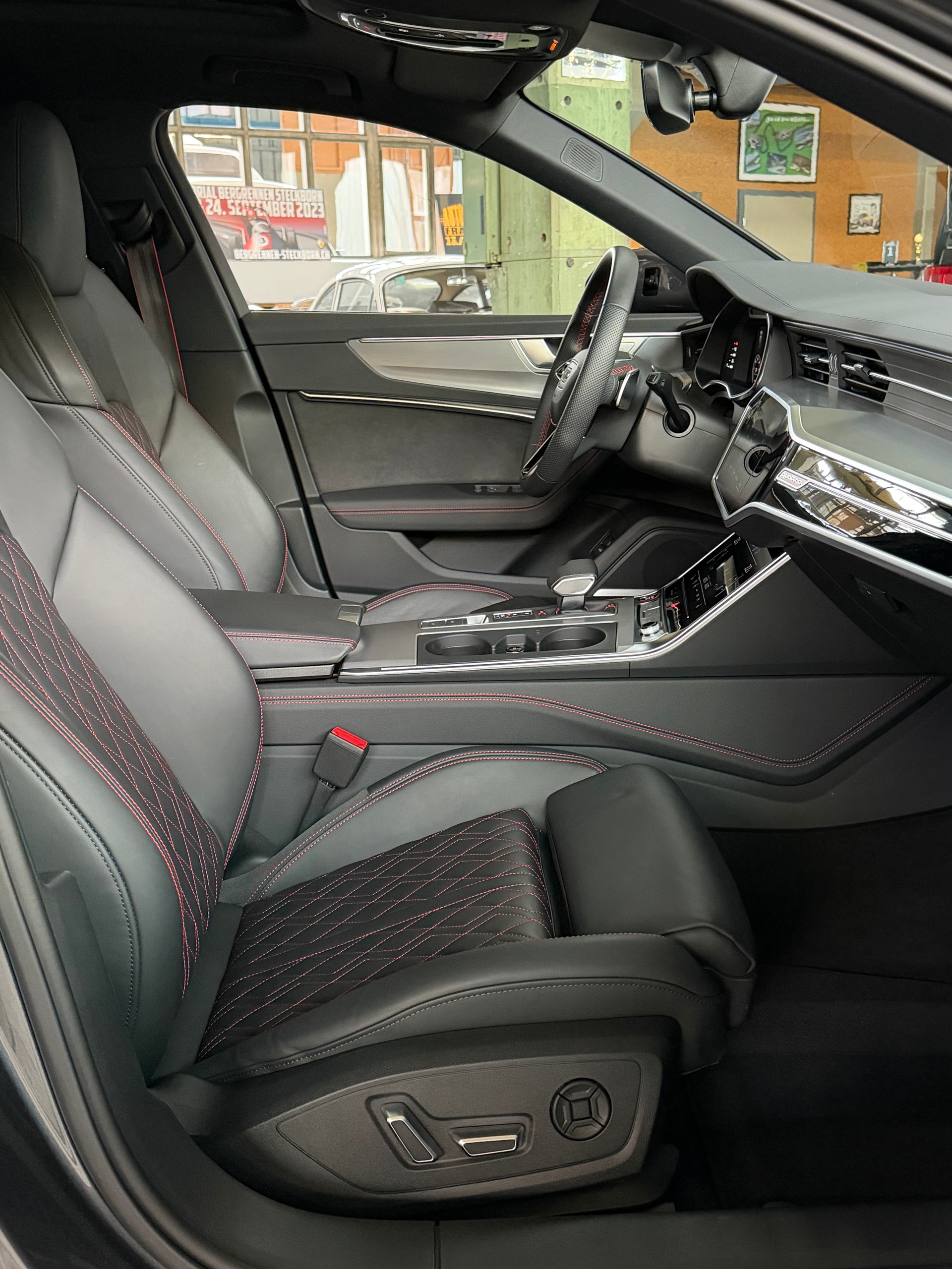 AUDI S6 Avant 3.0 TDI quattro tiptronic-image-17