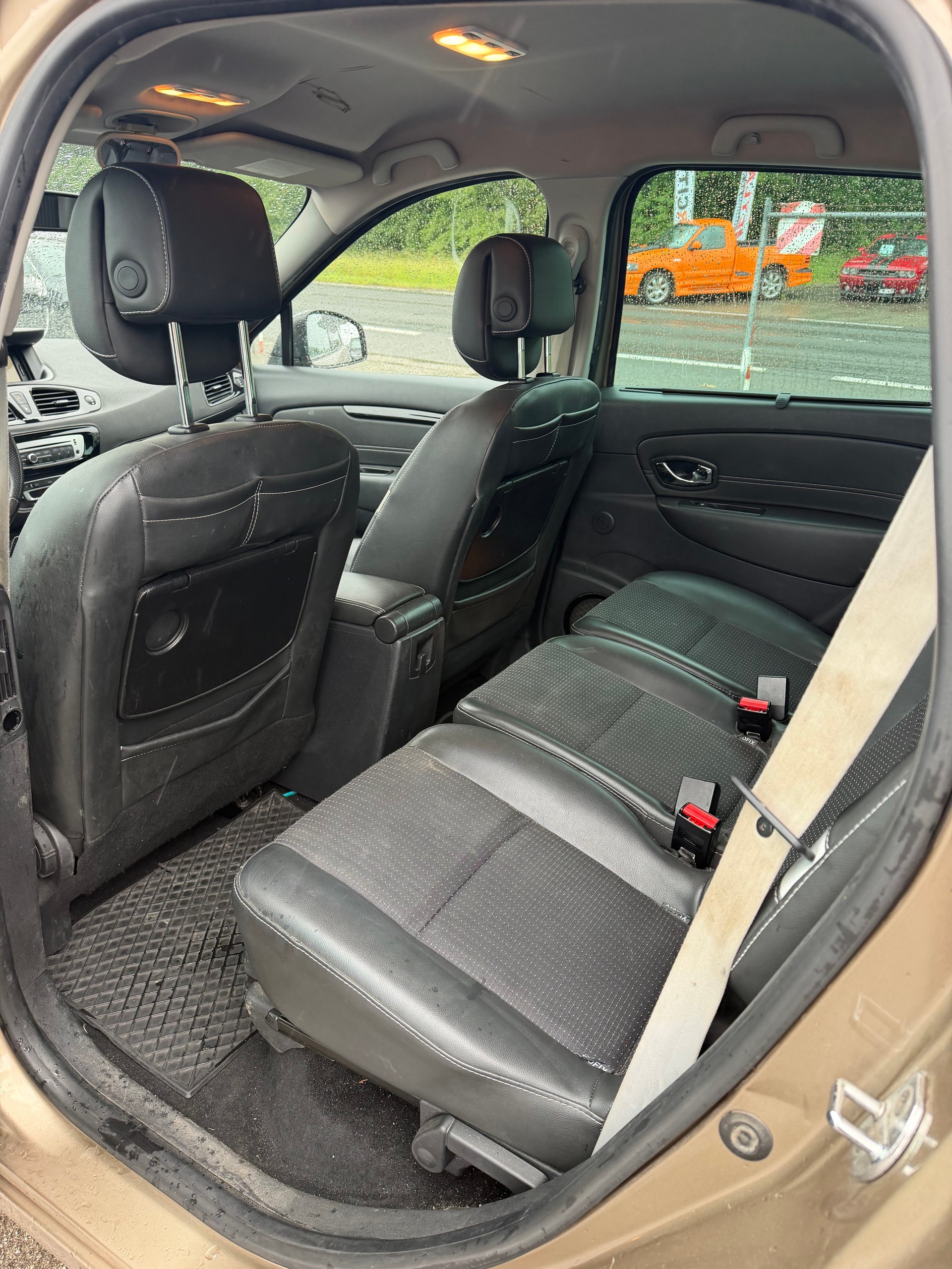RENAULT Grand Scénic 1.2 16V Turbo Dynamique-image-7