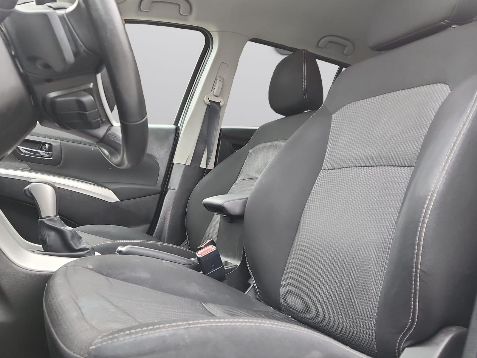 SUZUKI SX4 S-Cross 1.6 TD PizSulai Top 4WD TCSS-image-9