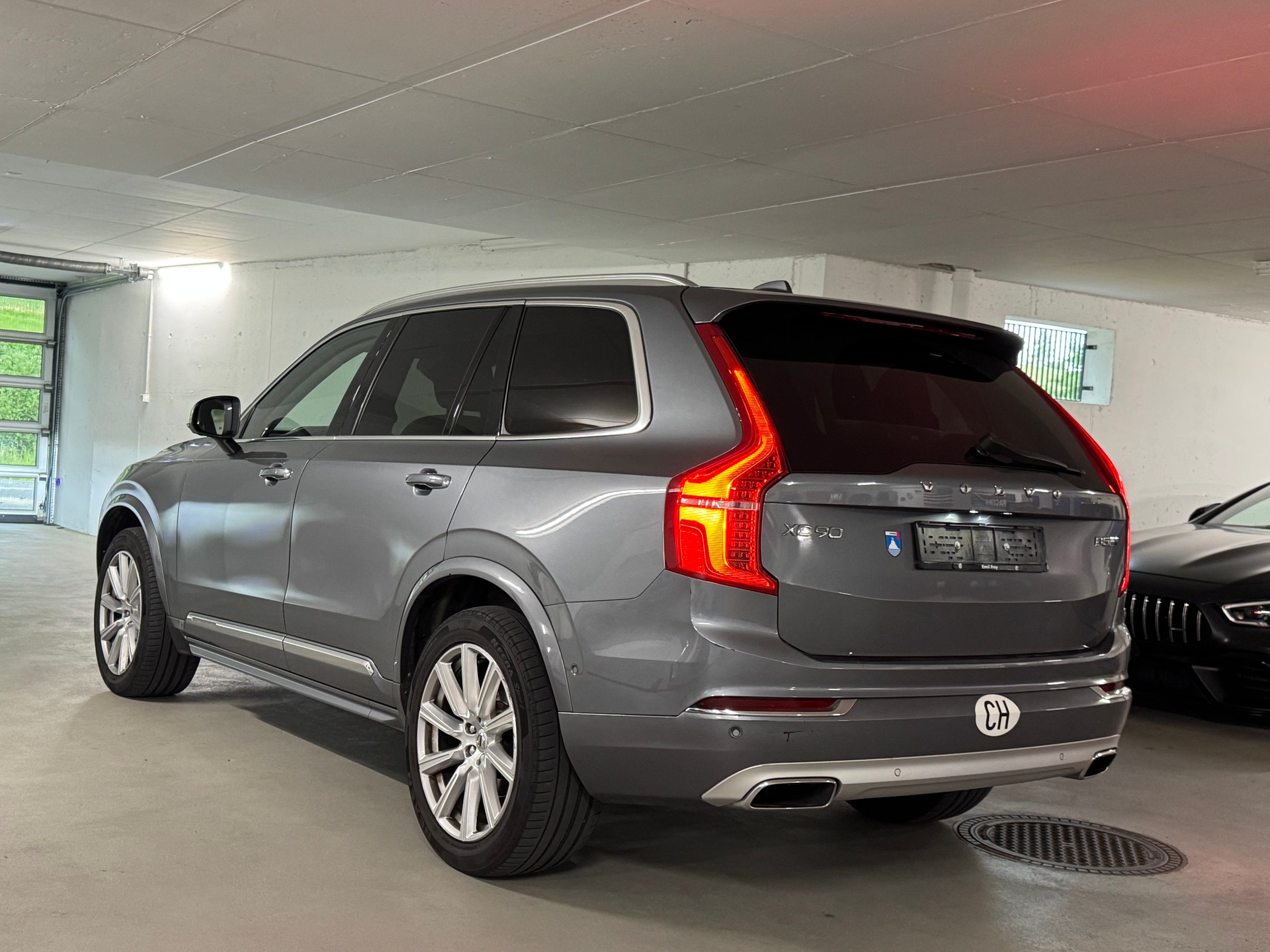 VOLVO XC90 D5 AWD Inscription Geartronic-image-4