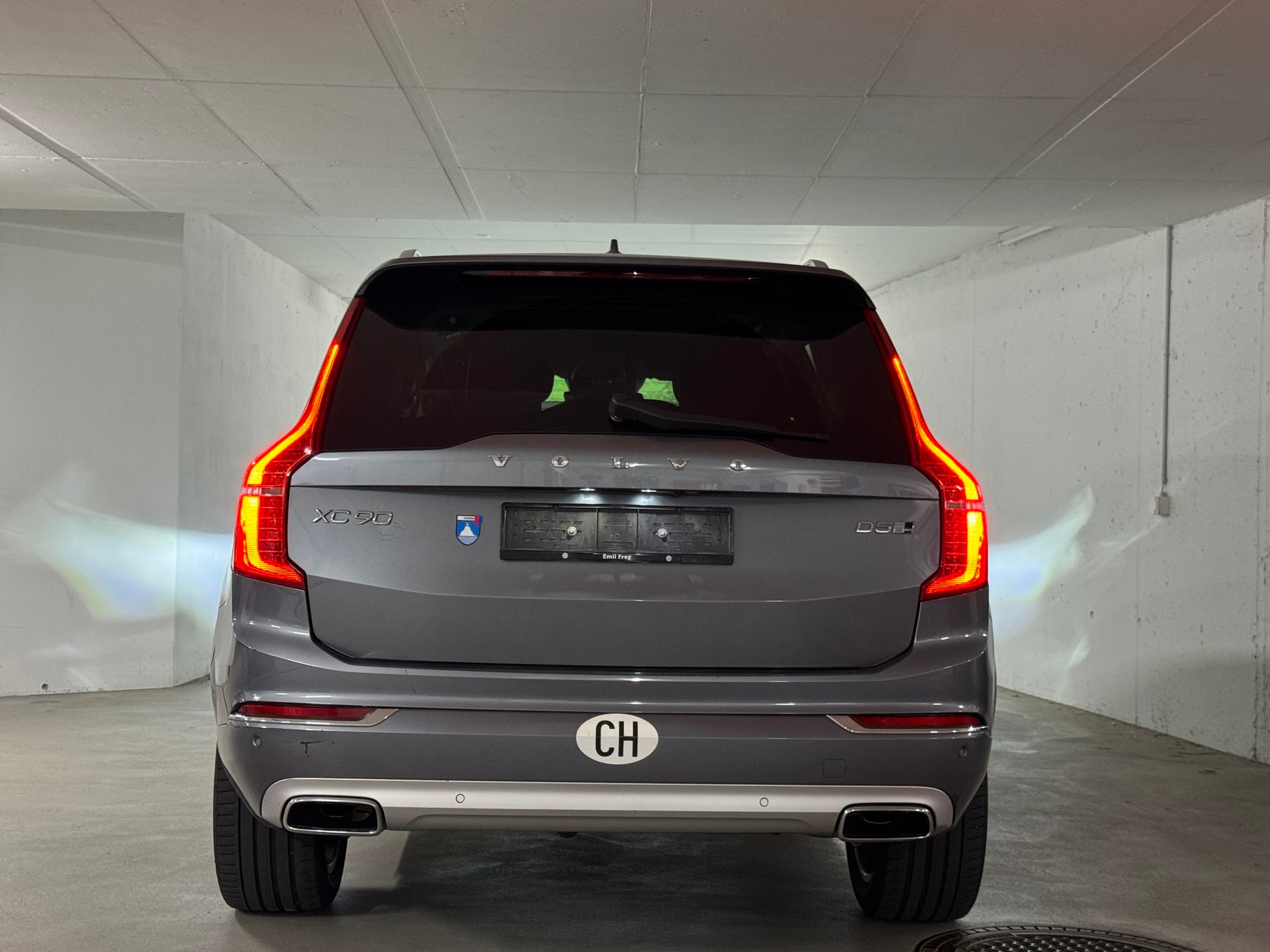 VOLVO XC90 D5 AWD Inscription Geartronic-image-5