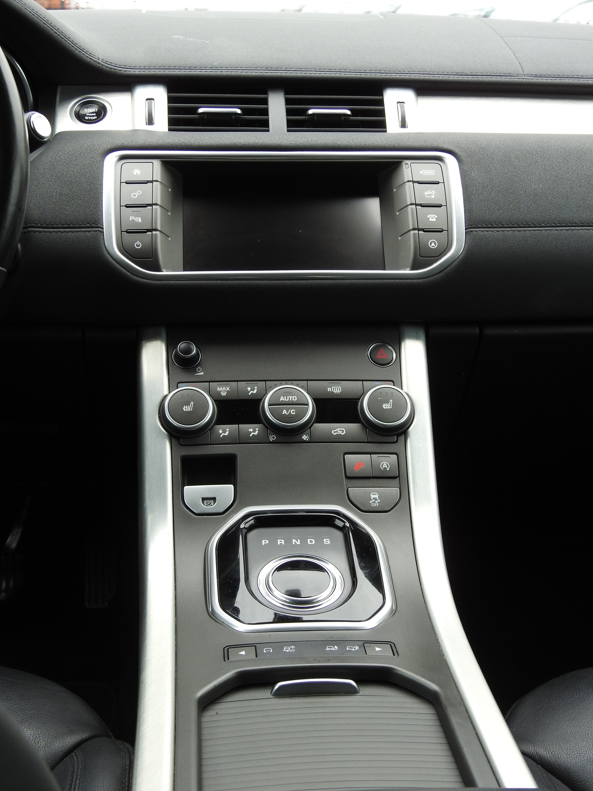 LAND ROVER Range Rover Evoque 2.0 TD4 HSE Dynamic AT9-image-18