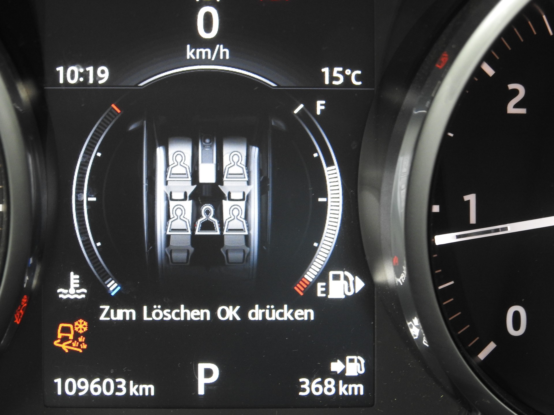 LAND ROVER Range Rover Evoque 2.0 TD4 HSE Dynamic AT9-image-23