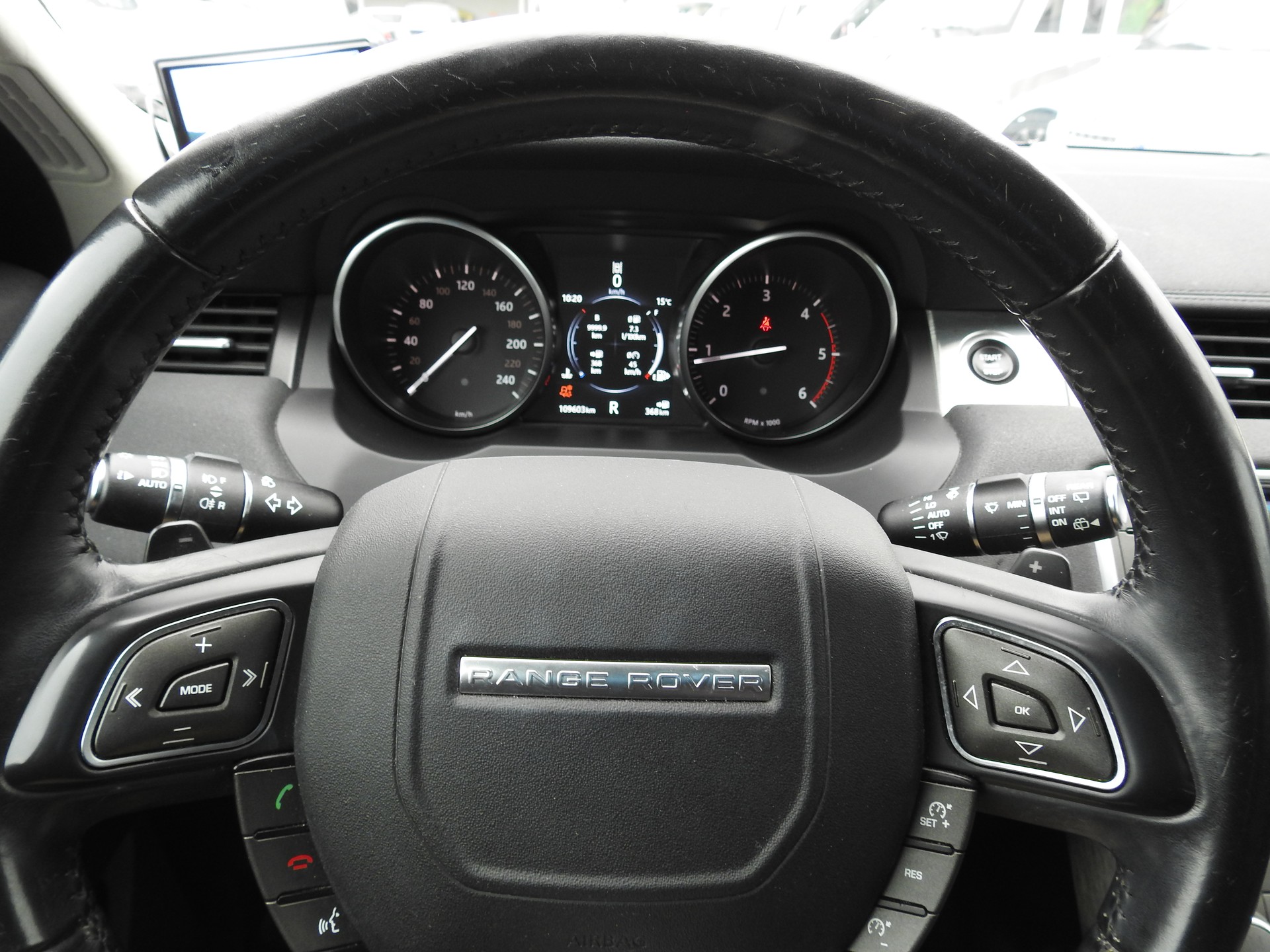 LAND ROVER Range Rover Evoque 2.0 TD4 HSE Dynamic AT9-image-27