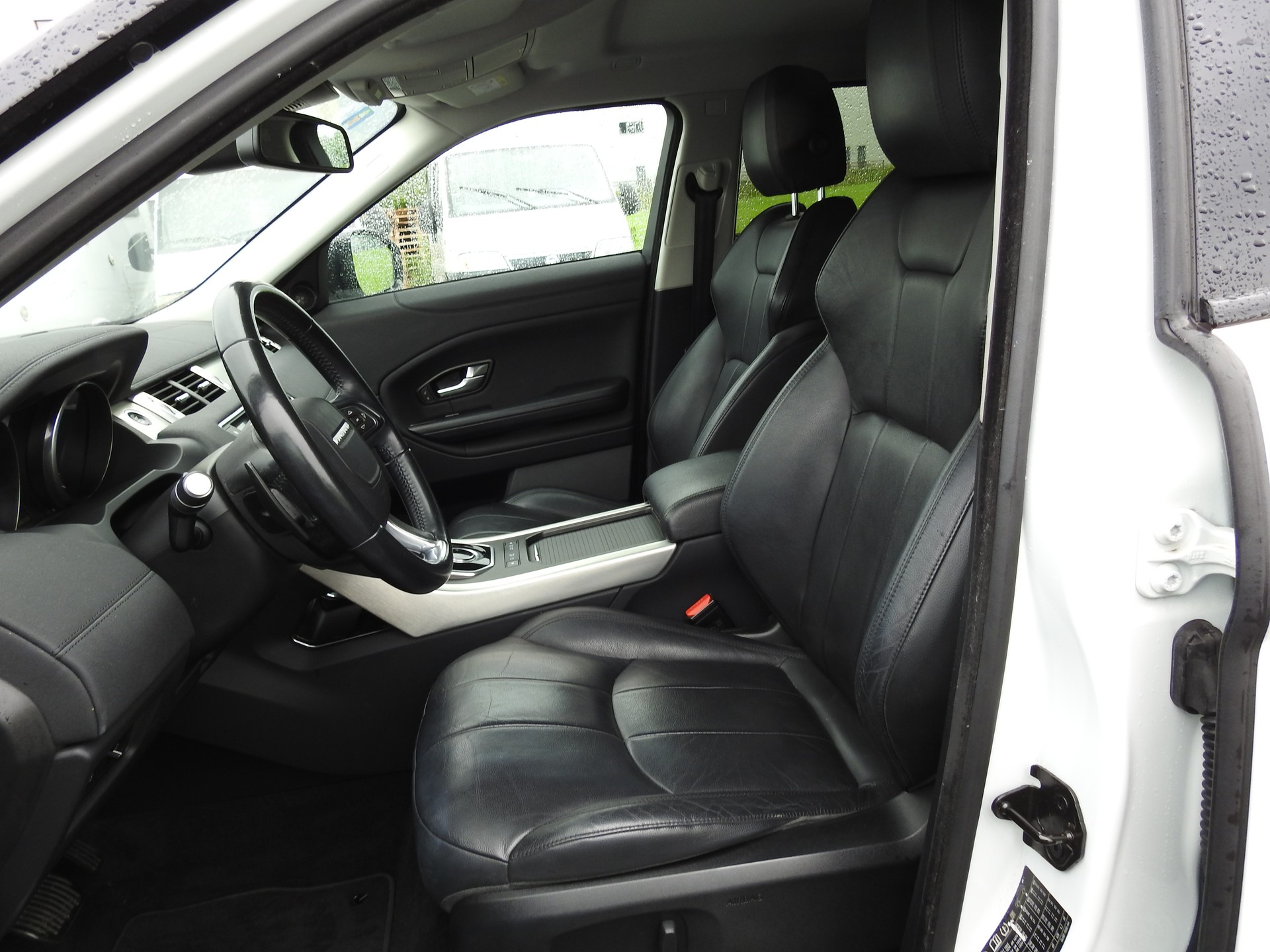 LAND ROVER Range Rover Evoque 2.0 TD4 HSE Dynamic AT9-image-12