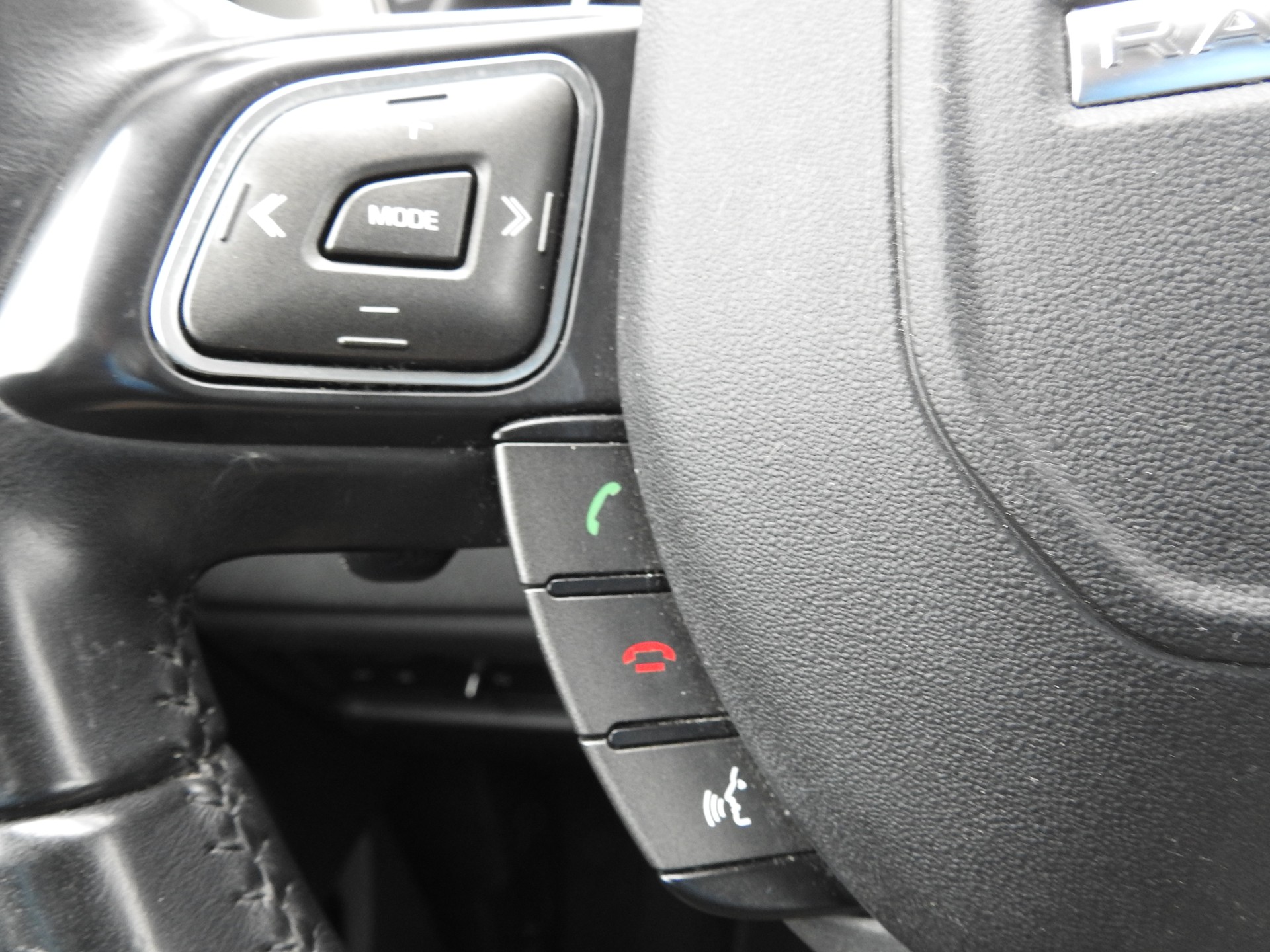 LAND ROVER Range Rover Evoque 2.0 TD4 HSE Dynamic AT9-image-25