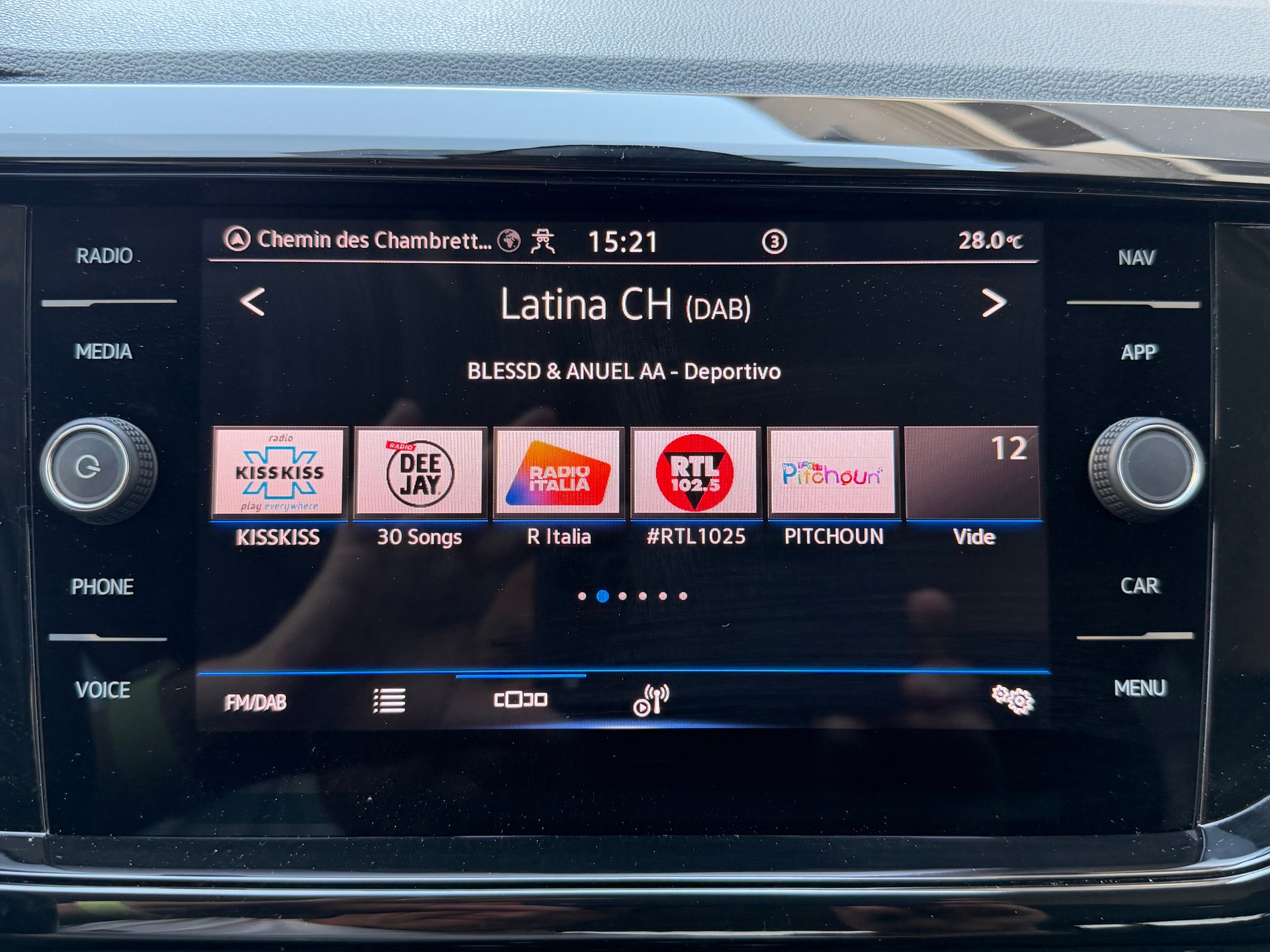VW T-Cross 1.0 TSI Life Selection DSG-image-18
