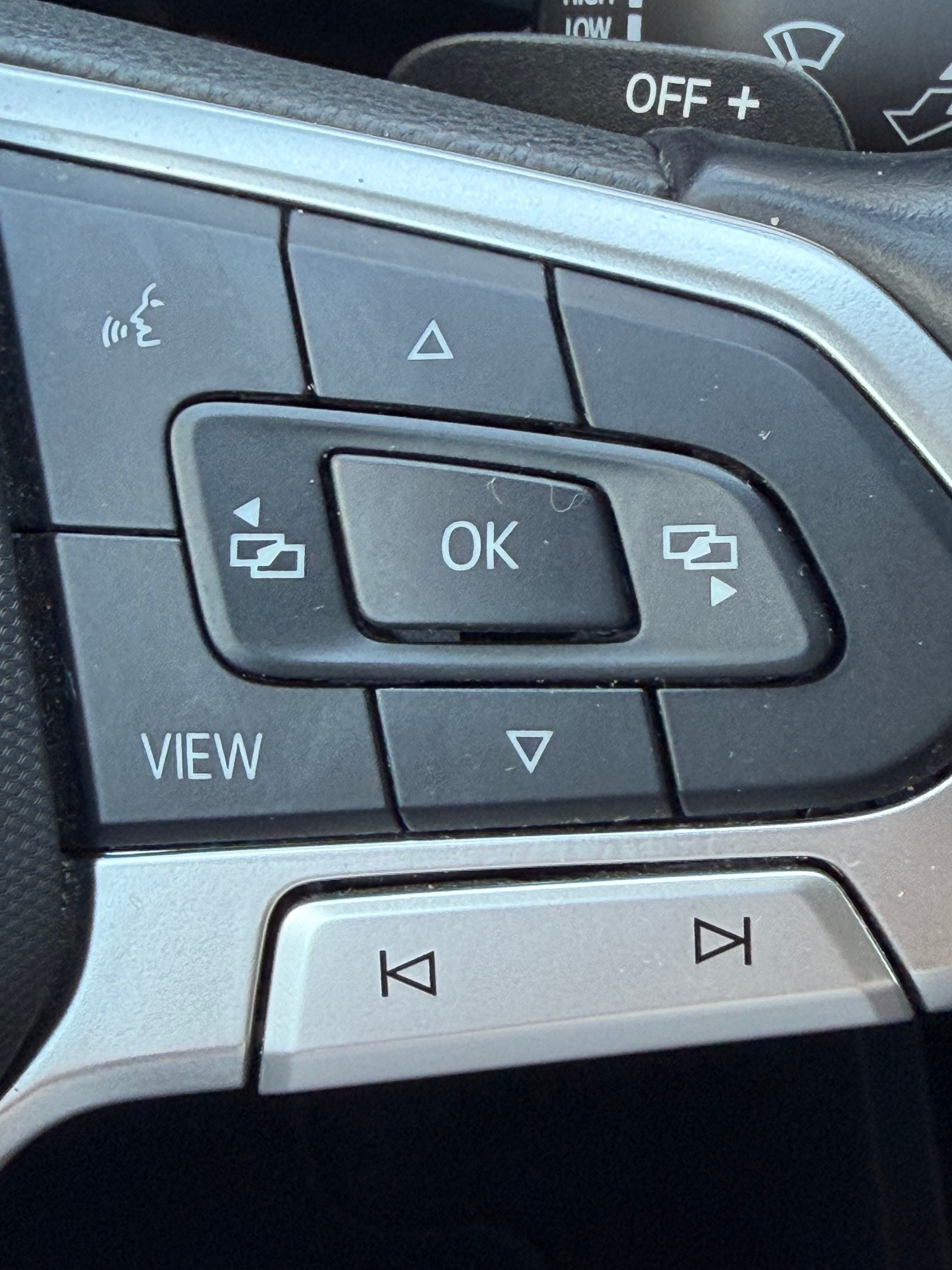 VW T-Cross 1.0 TSI Life Selection DSG-image-12