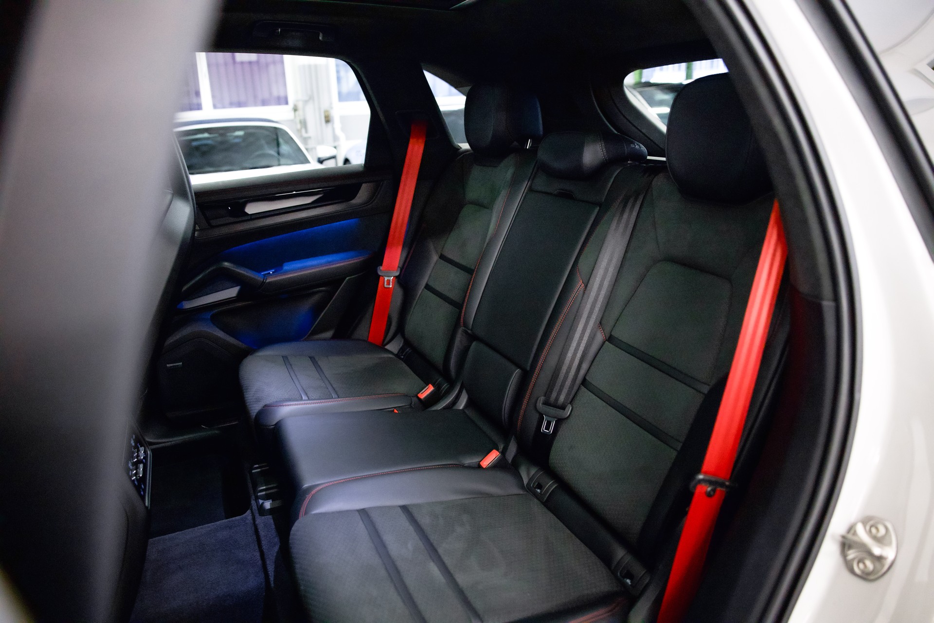 PORSCHE Cayenne GTS Tiptronic-image-23