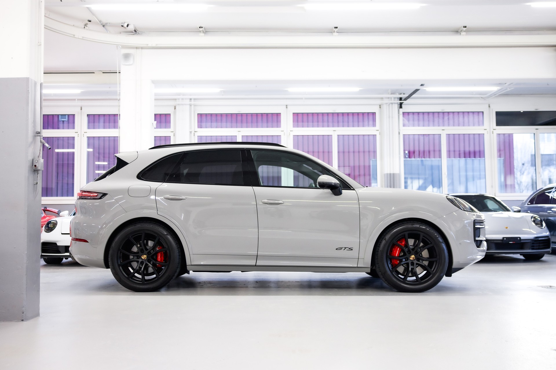 PORSCHE Cayenne GTS Tiptronic-image-3