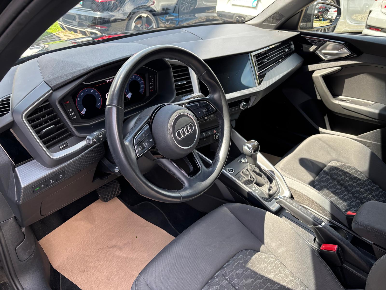AUDI A1 Sportback 30 TFSI advanced Attraction S-tronic-image-5
