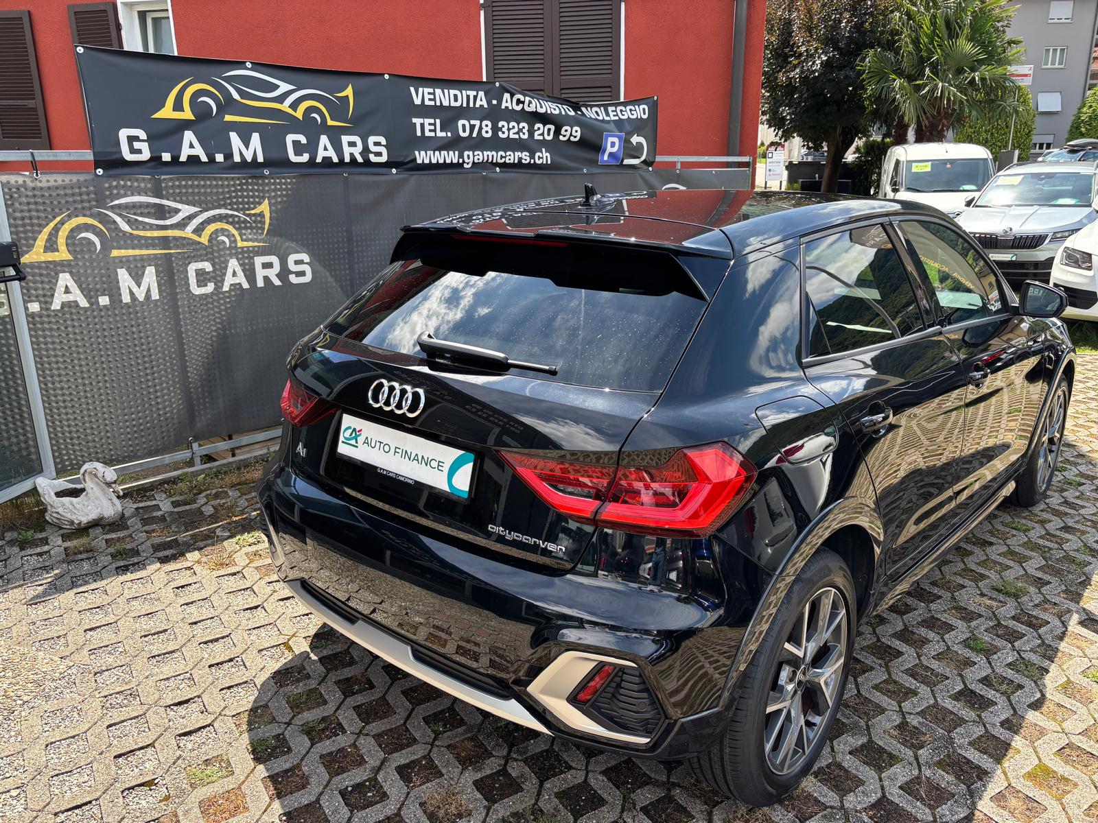 AUDI A1 Sportback 30 TFSI advanced Attraction S-tronic-image-2