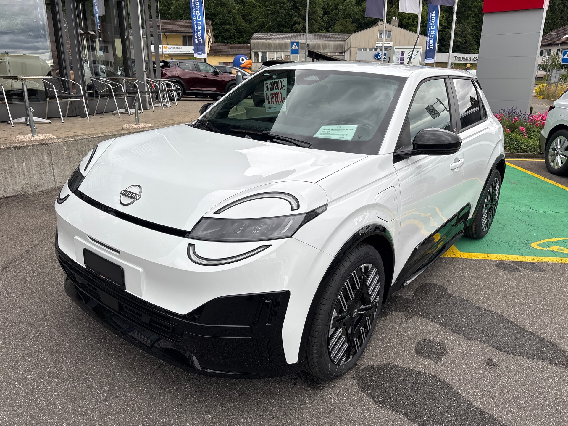 NISSAN Micra 40kWh Engage-image-1