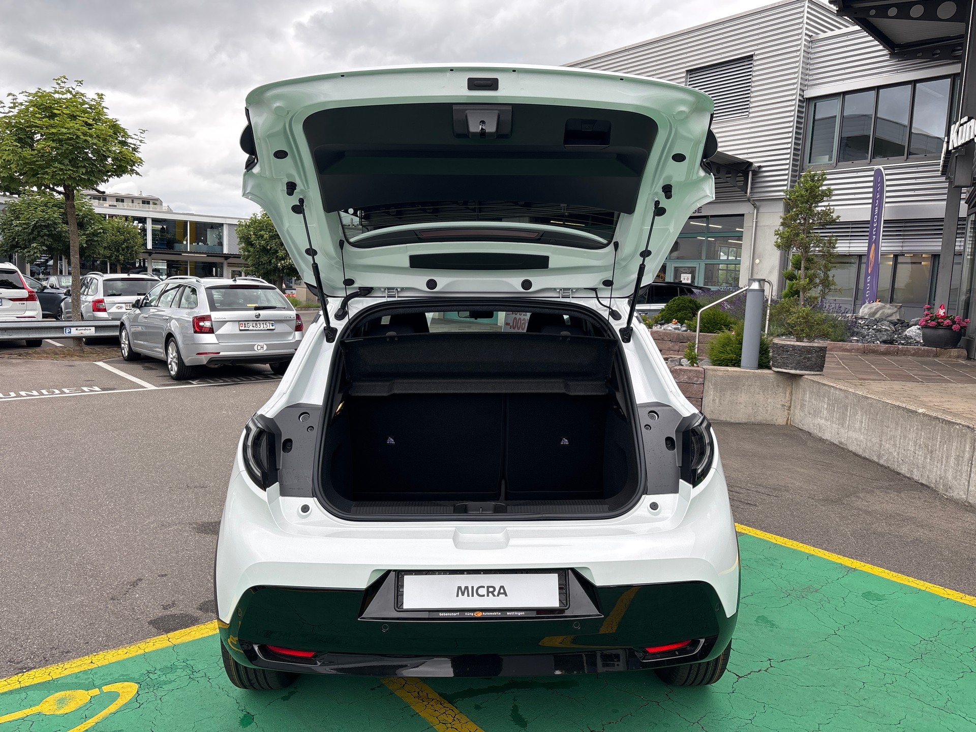 NISSAN Micra 40kWh Engage-image-16