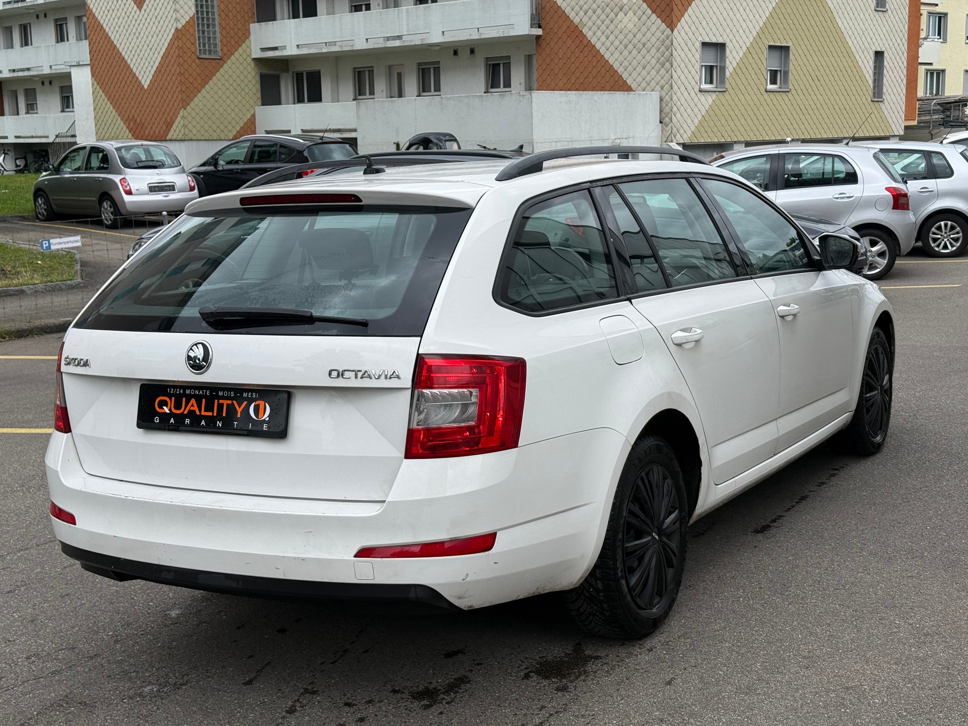 SKODA Octavia Combi 1.6 TDI Elegance-image-3