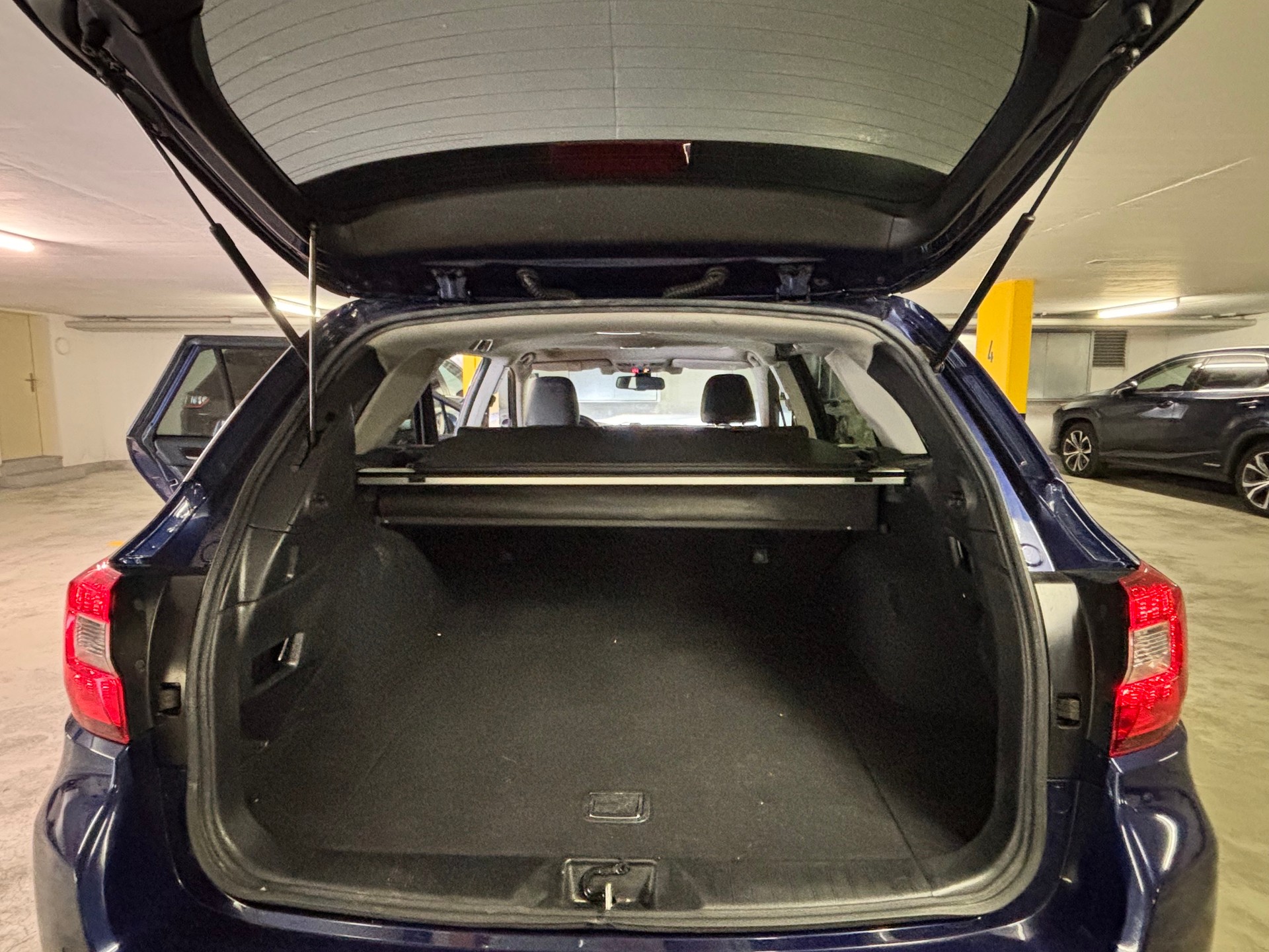 SUBARU 2.0 D Luxury-image-5