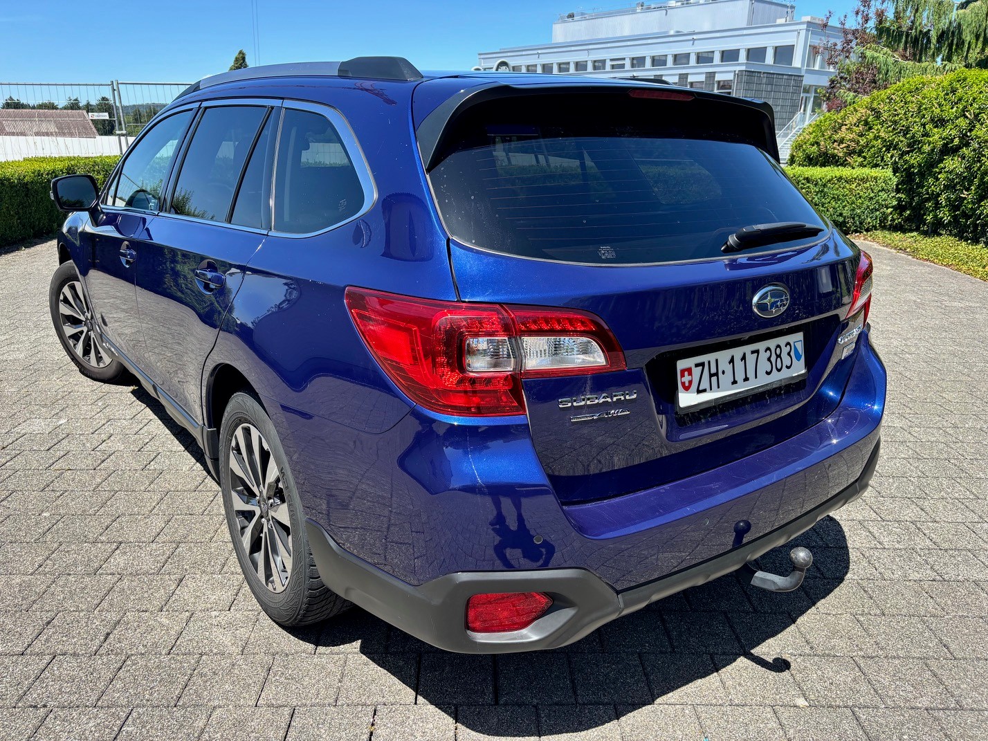 SUBARU 2.0 D Luxury-image-2