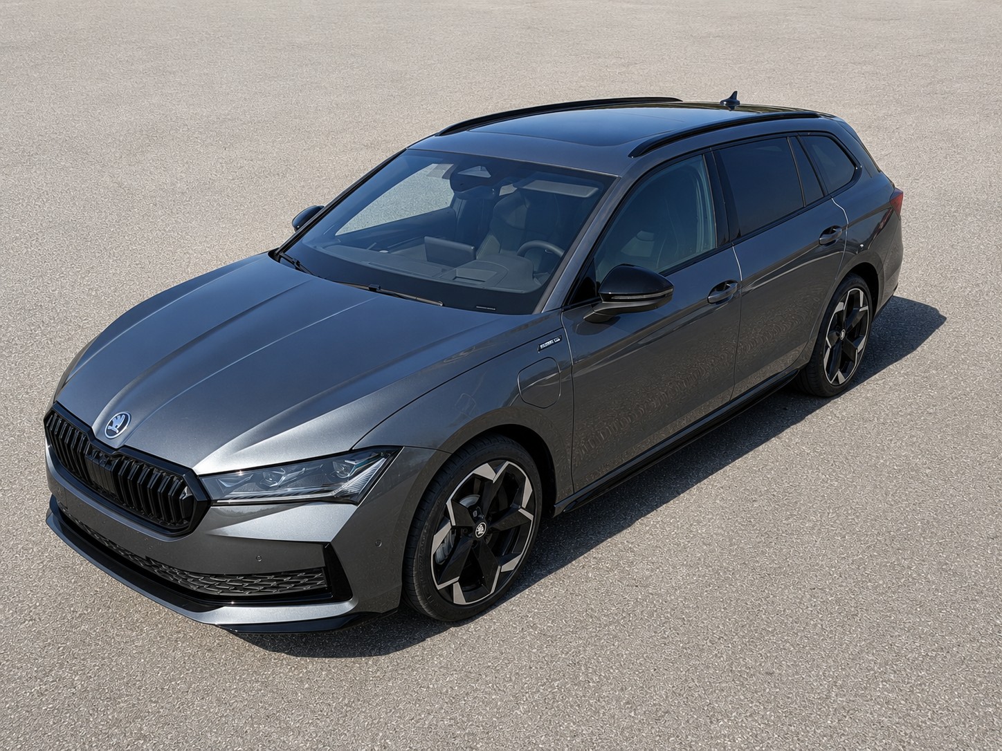 SKODA Superb Combi 1.5 TSI PHEV Sportline DSG *TOP-Ausstattung * 5 Jahre Werks-Garantie-image-0