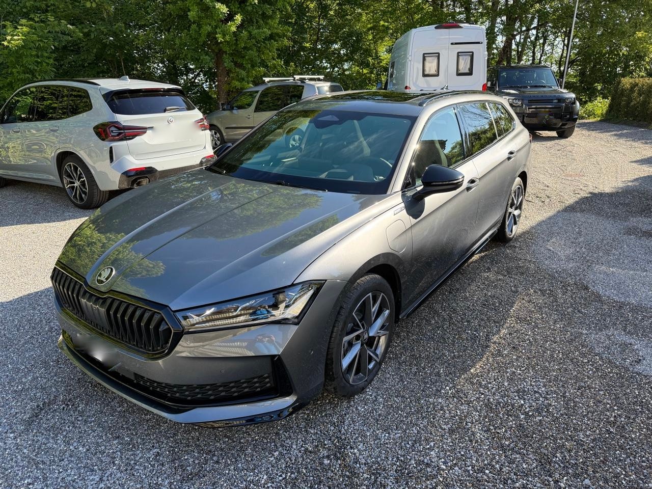 SKODA Superb Combi 1.5 TSI PHEV Sportline DSG *TOP-Ausstattung * 5 Jahre Werks-Garantie