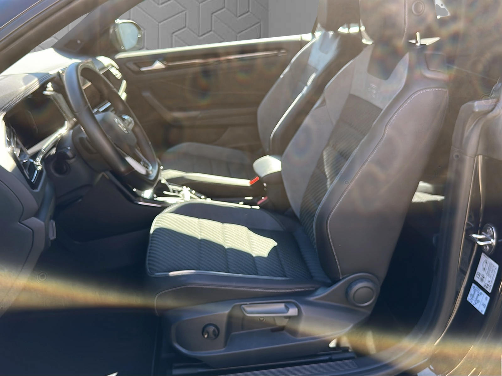 VW T-Roc Cabriolet 1.5 TSI EVO R-Line DSG-image-10