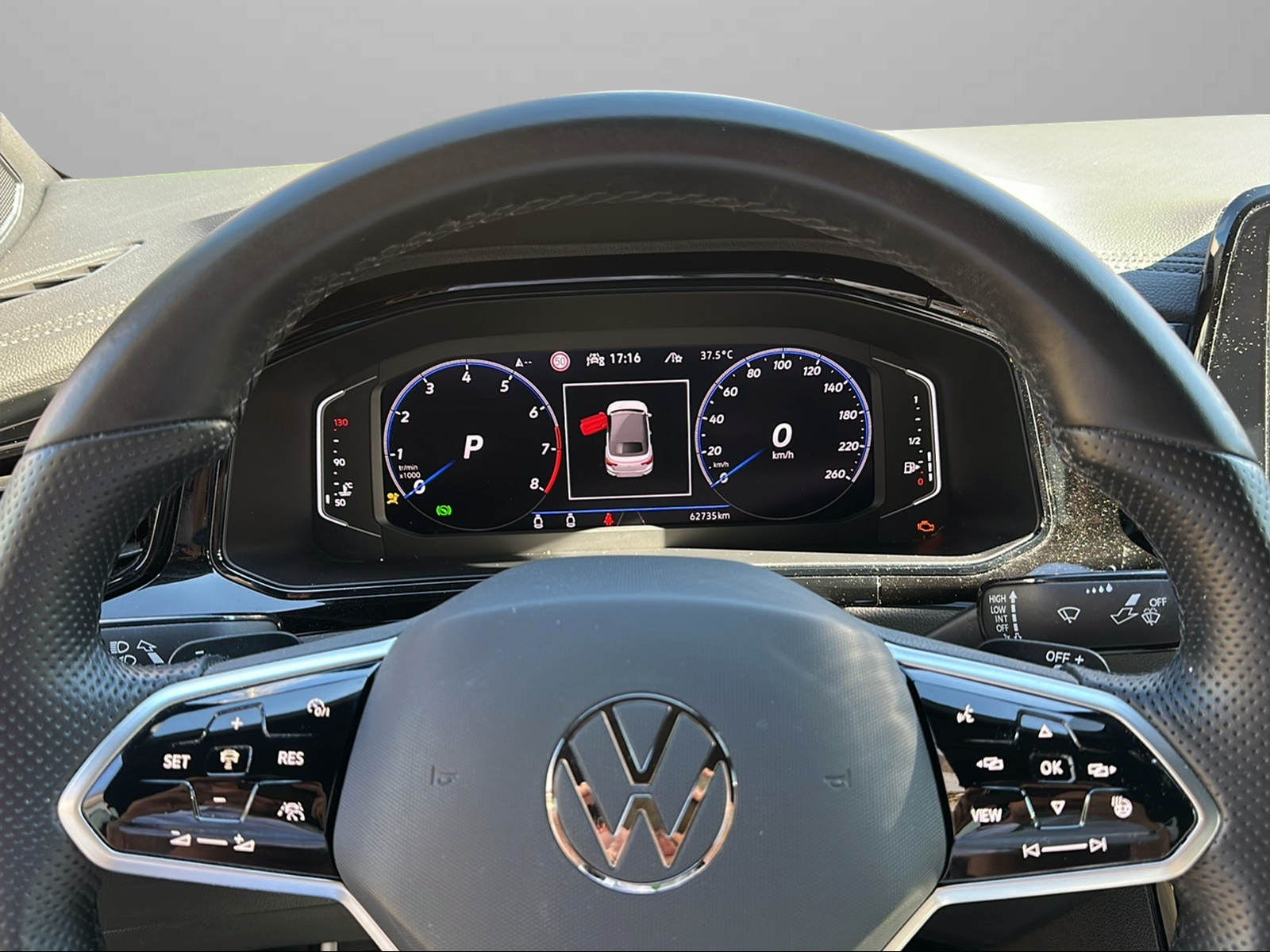 VW T-Roc Cabriolet 1.5 TSI EVO R-Line DSG-image-13